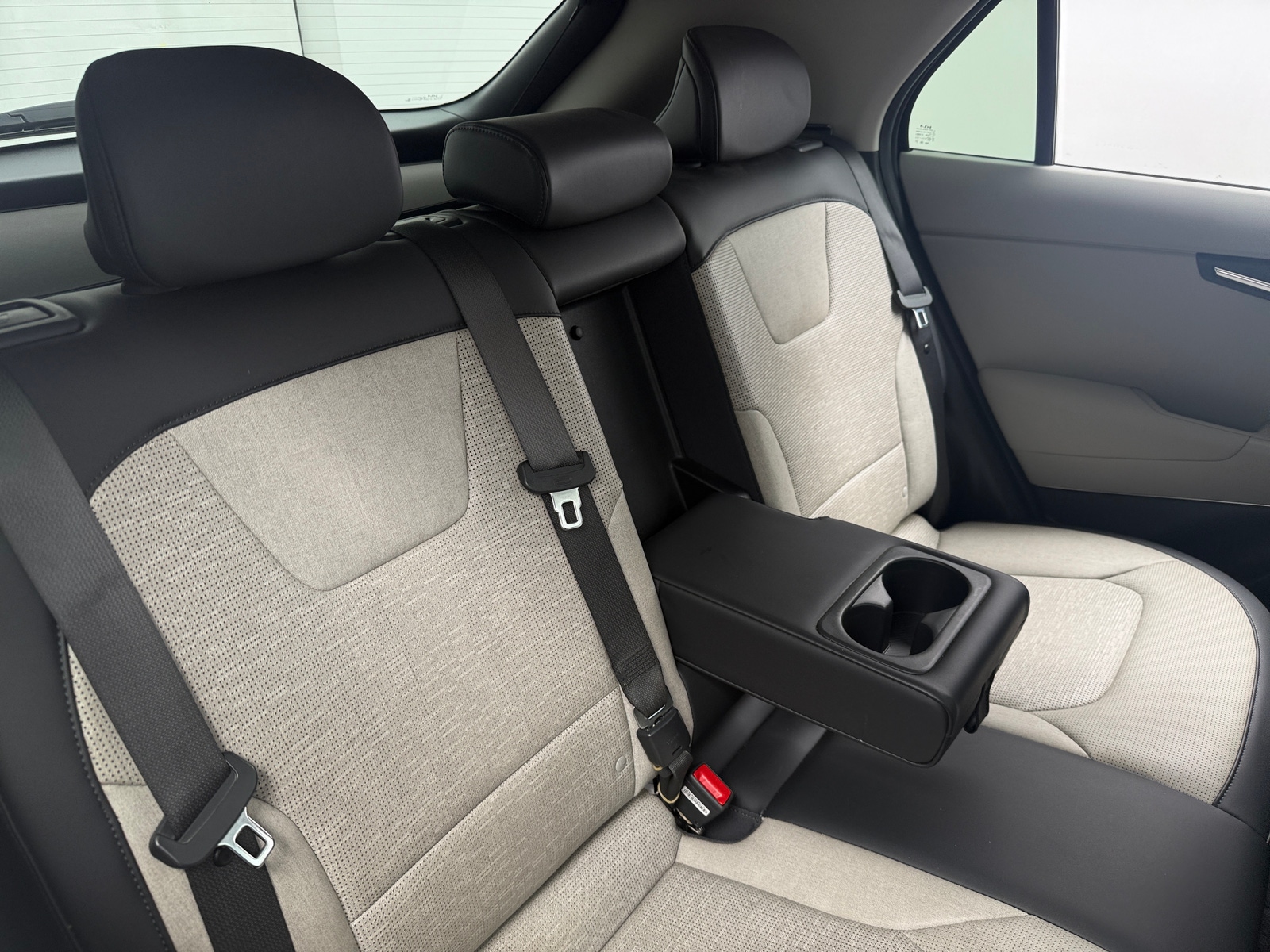 Thumbnail: 2024 Kia Niro - 5