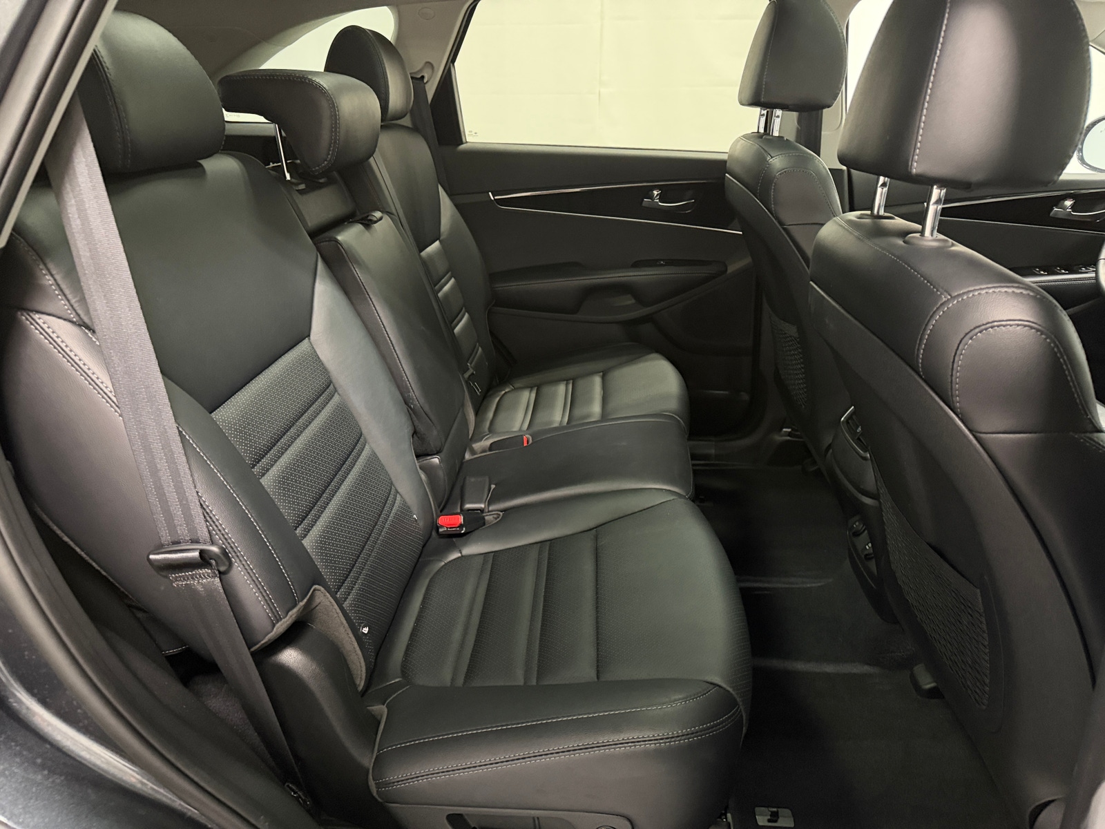 Thumbnail: 2020 Kia Sorento - 5