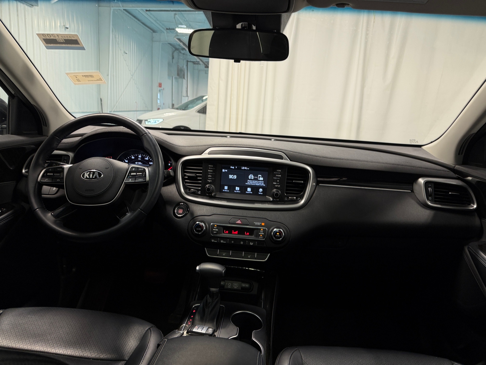 Thumbnail: 2020 Kia Sorento - 2