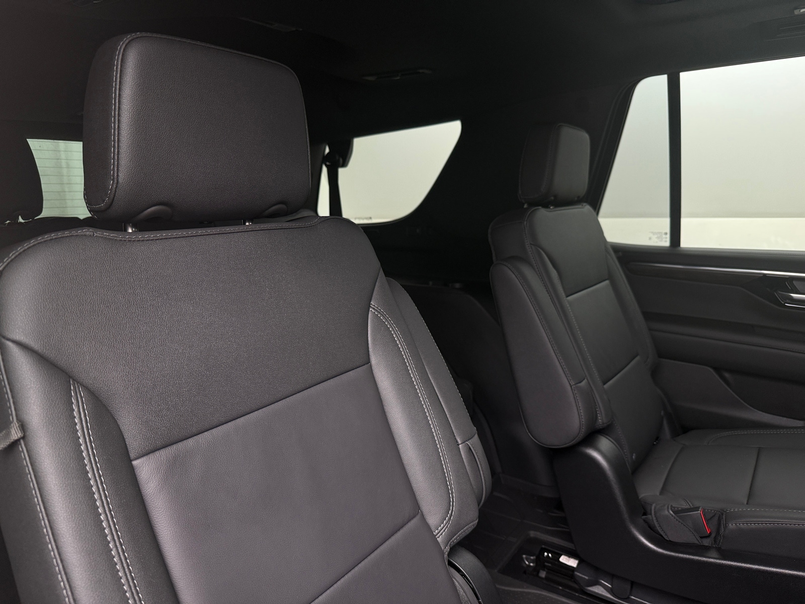 Thumbnail: 2026 Chevrolet Tahoe - 5