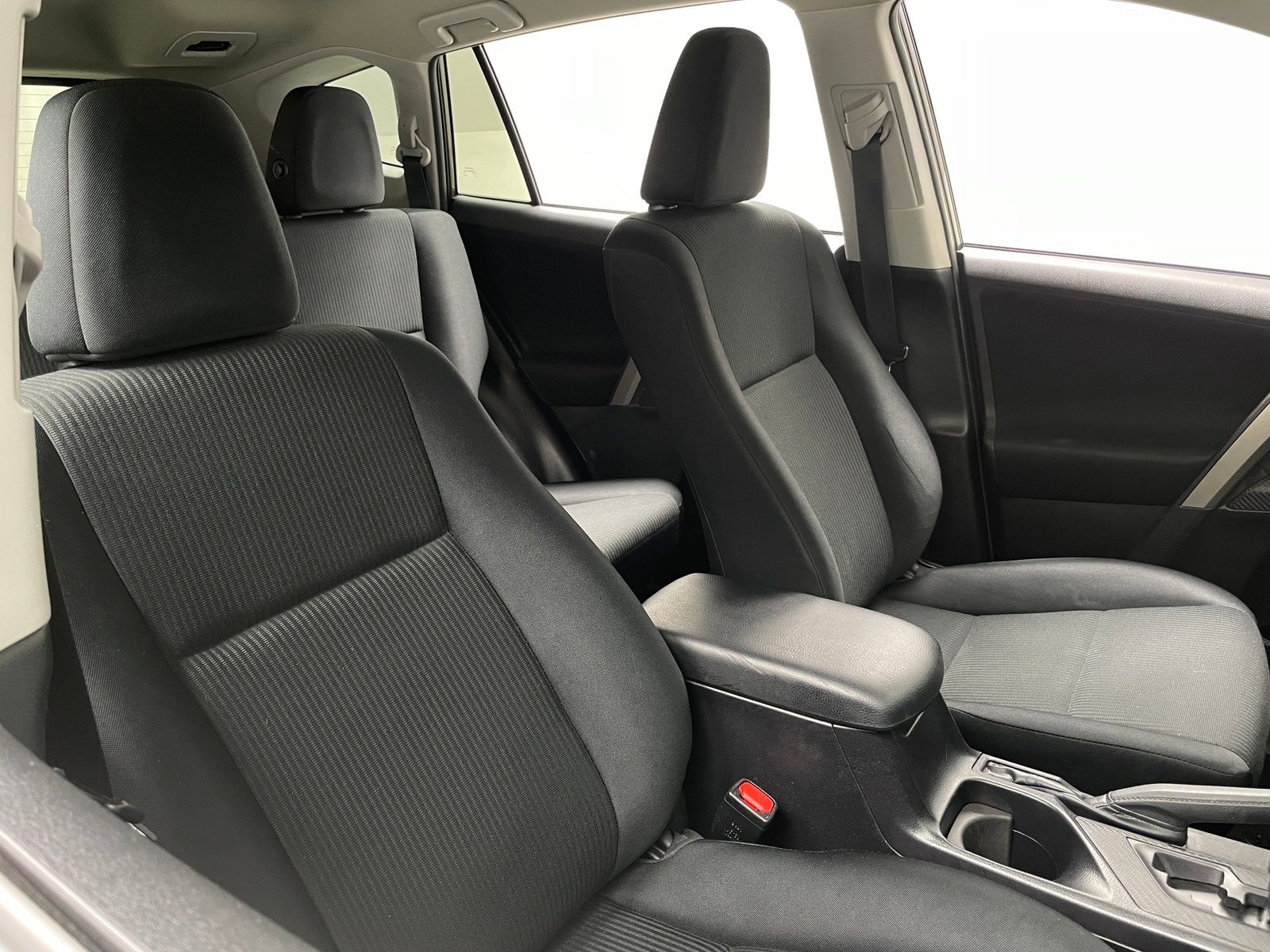 Thumbnail: 2015 Toyota RAV4 - 2
