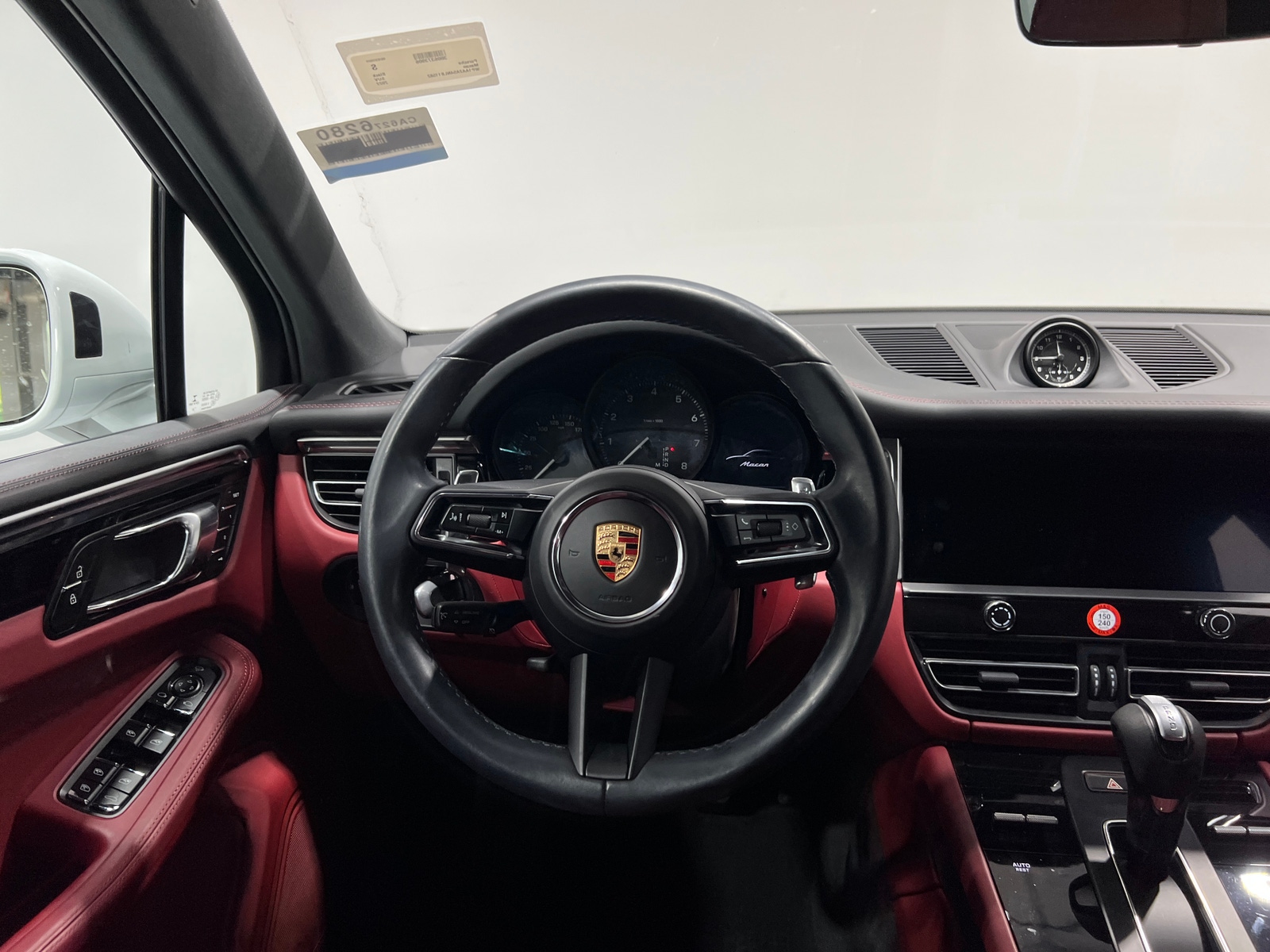 Thumbnail: 2022 Porsche Macan - 4