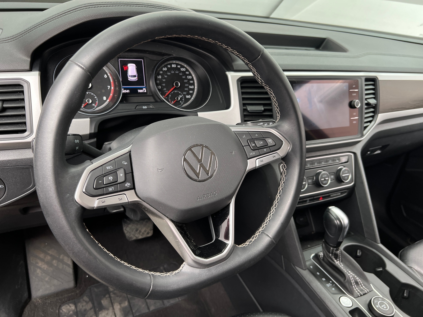 Thumbnail: 2021 Volkswagen Atlas - 4