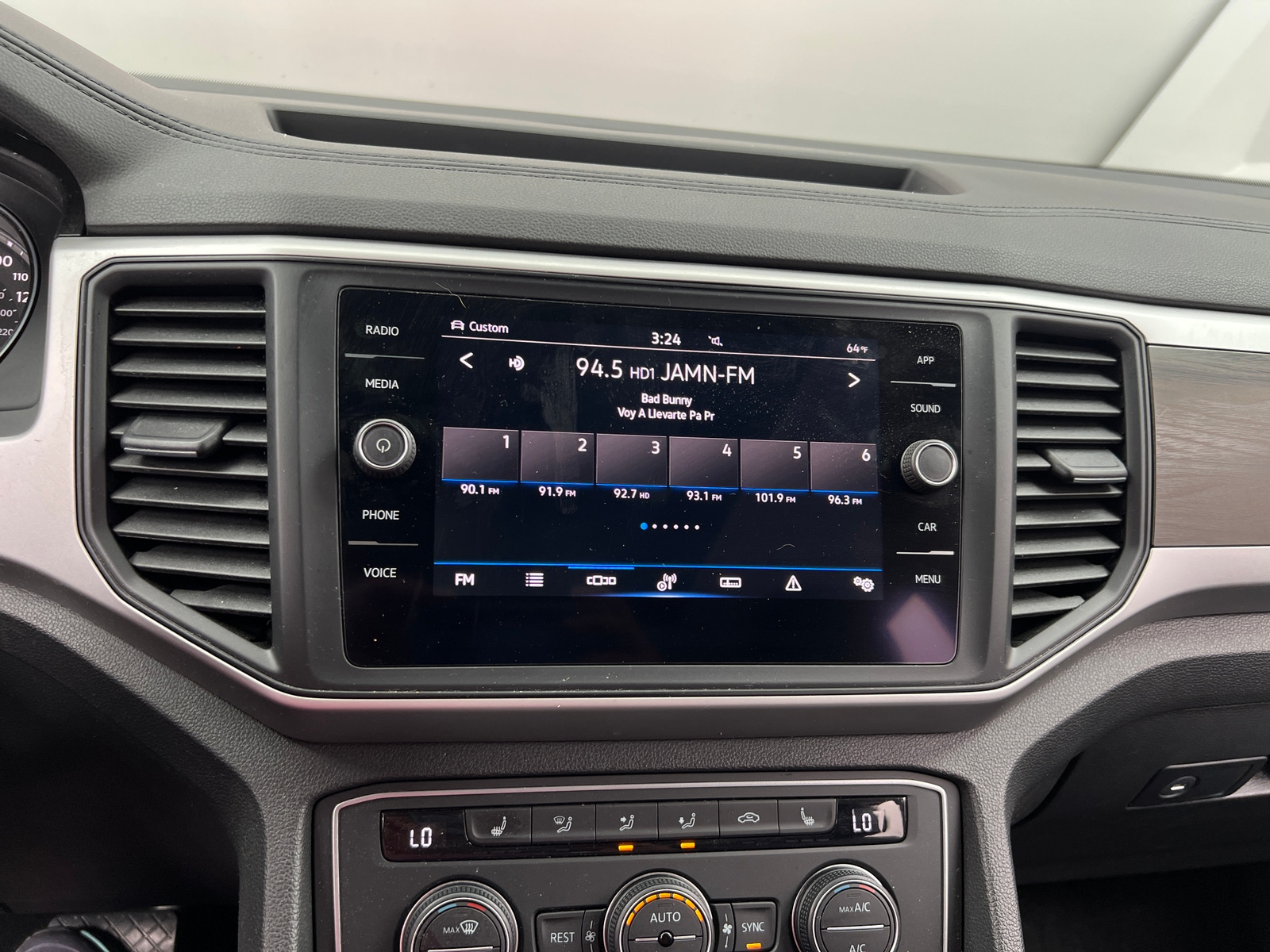 Thumbnail: 2021 Volkswagen Atlas - 3