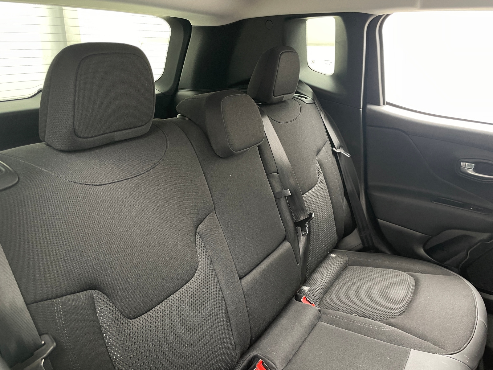 Thumbnail: 2018 Jeep Renegade - 6