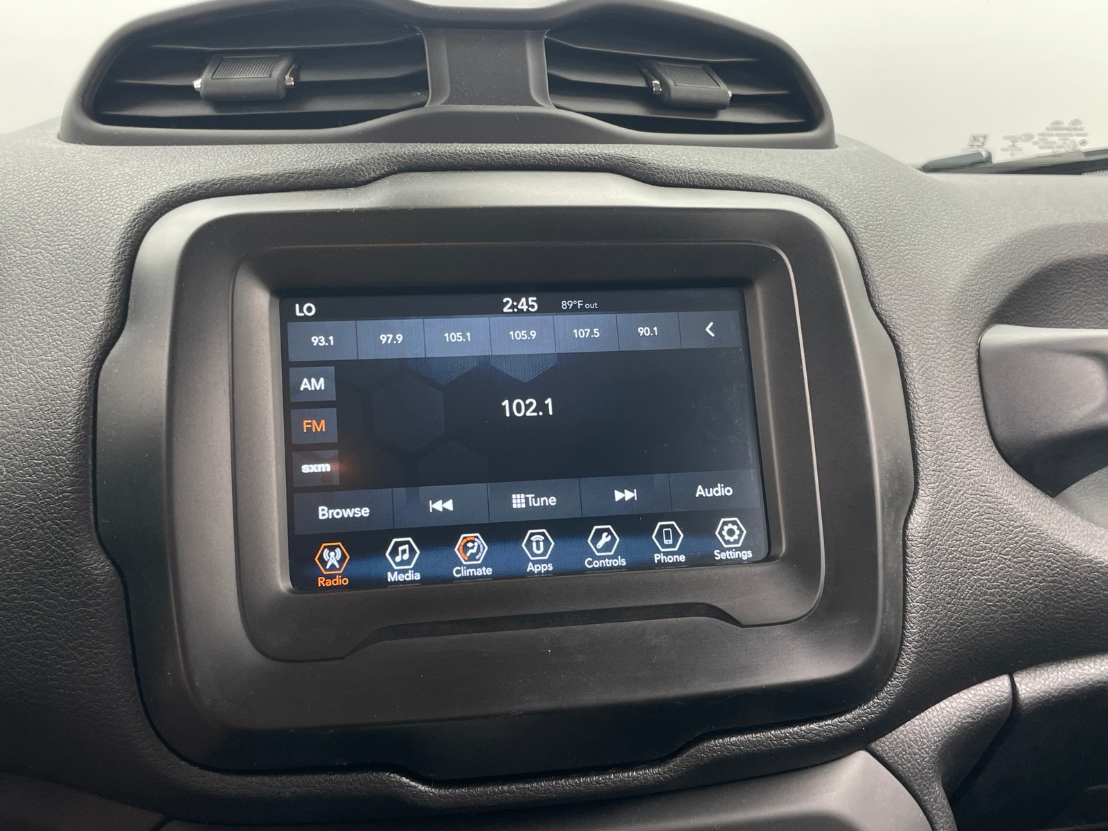 Thumbnail: 2018 Jeep Renegade - 4