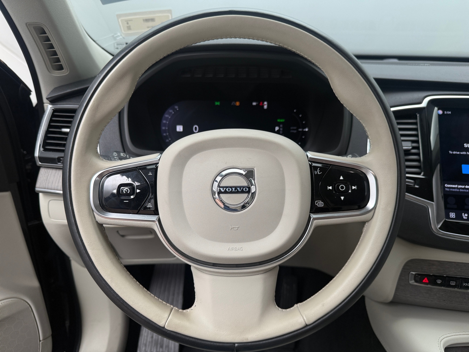 Thumbnail: 2023 Volvo XC90 - 4
