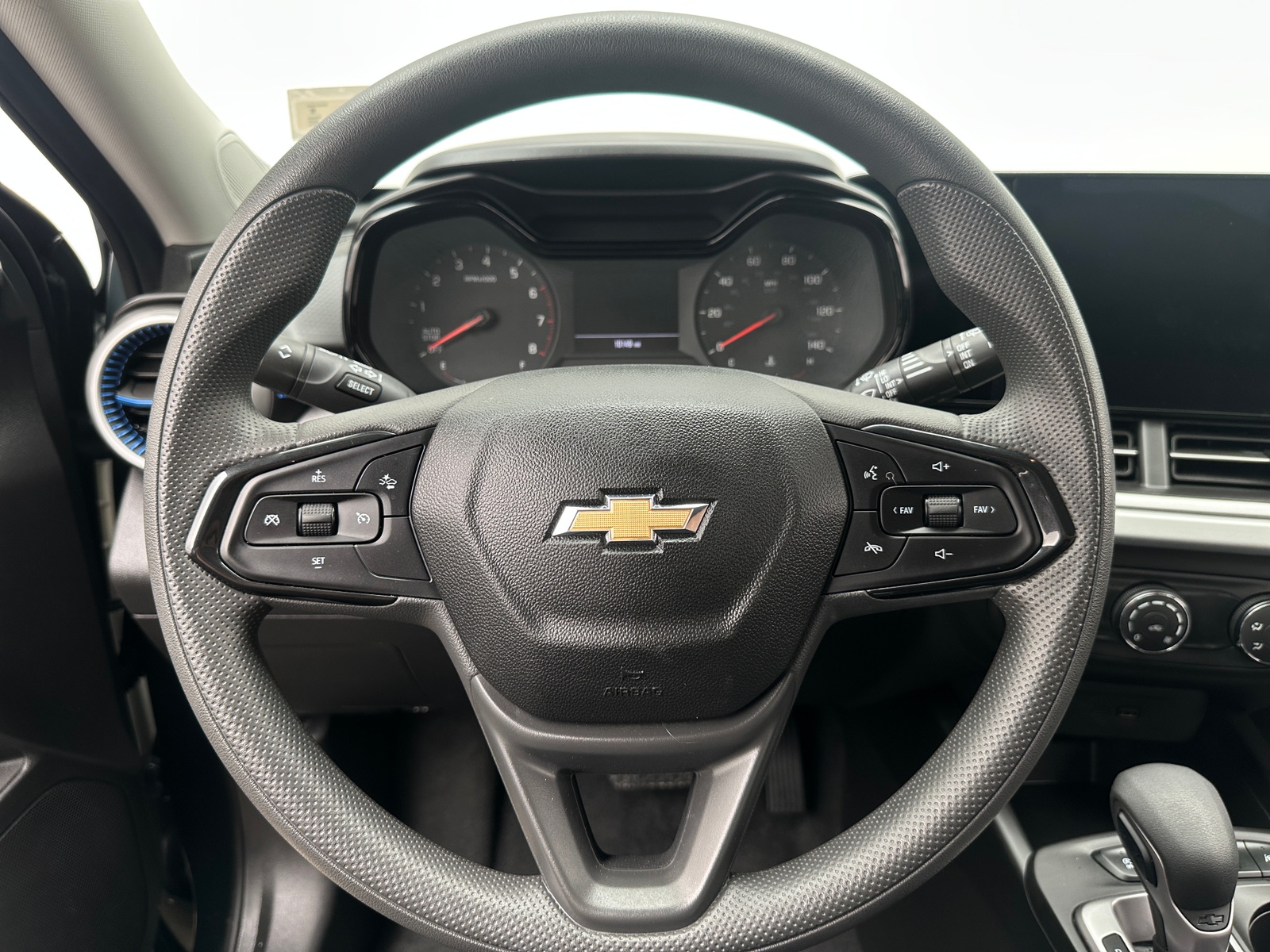 Thumbnail: 2026 Chevrolet Trax - 5