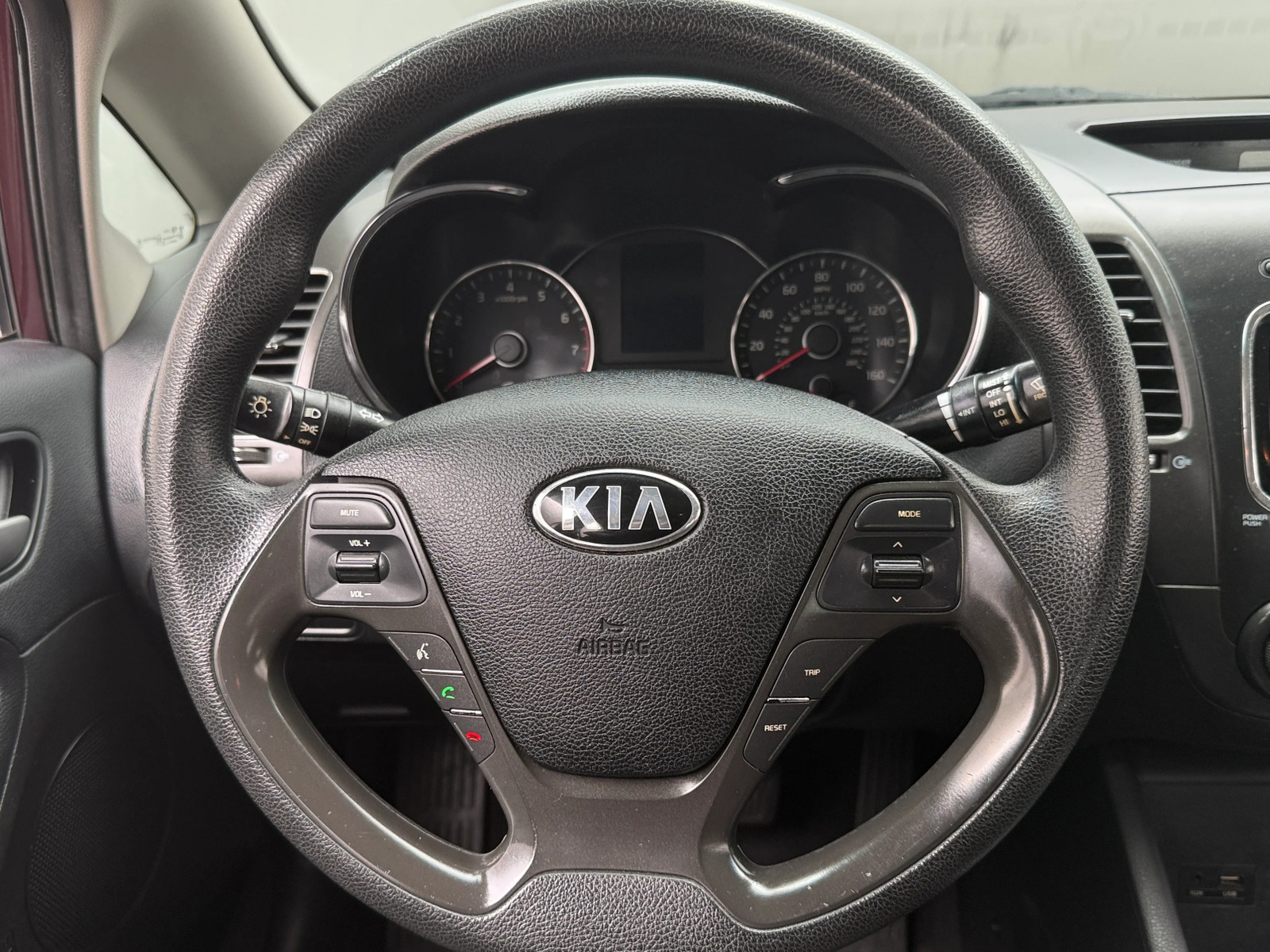 Thumbnail: 2017 Kia Forte - 5