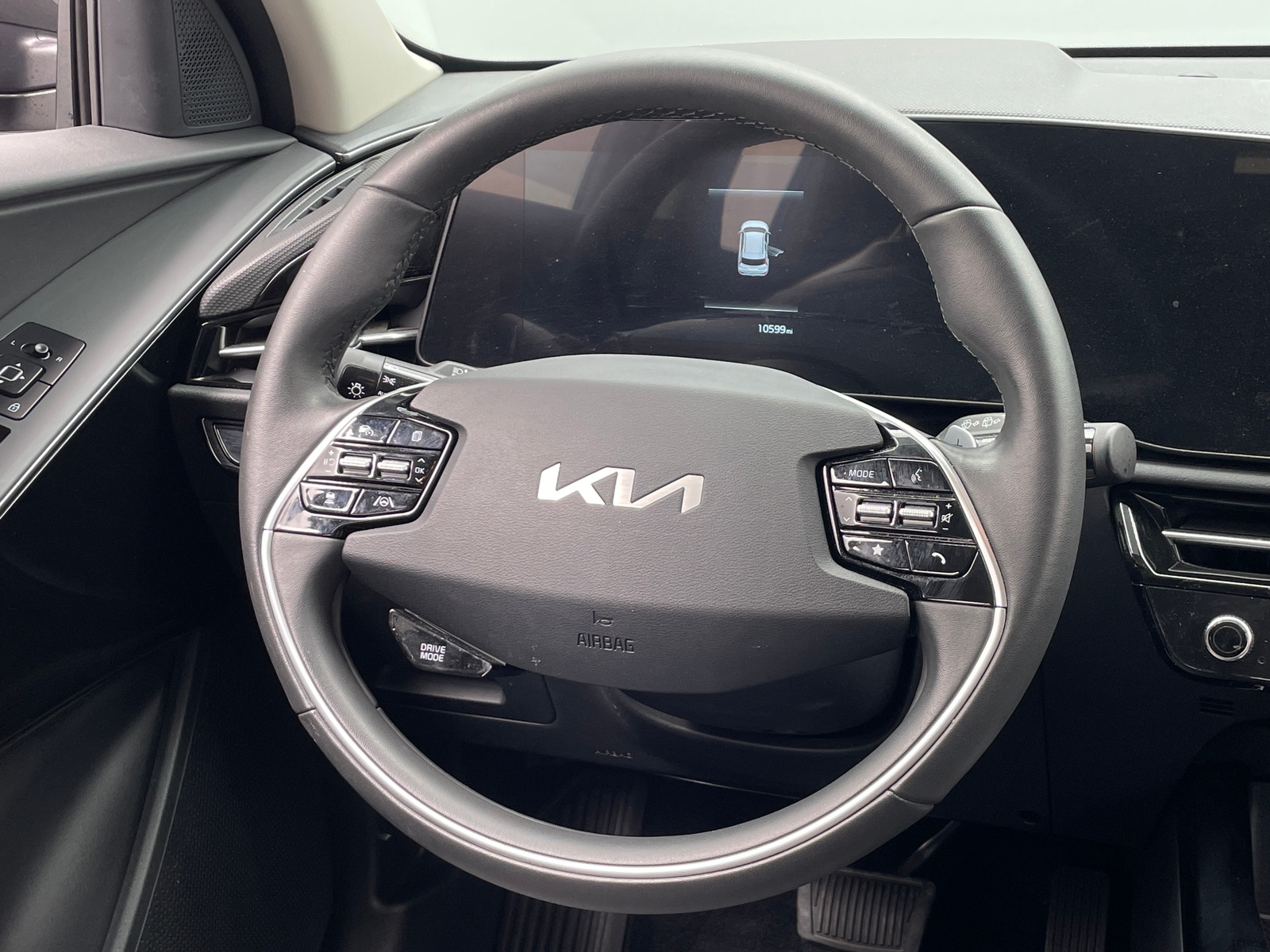 Thumbnail: 2025 Kia Niro - 4