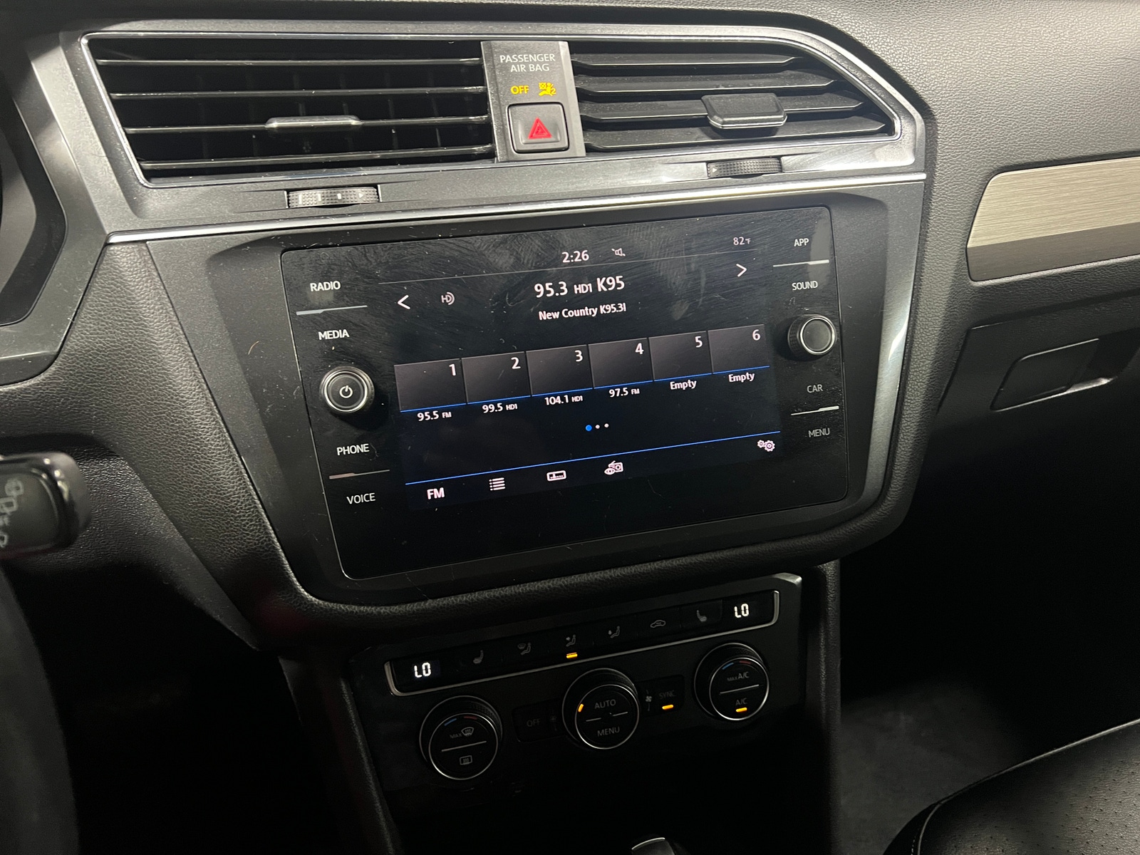 Thumbnail: 2019 Volkswagen Tiguan - 3