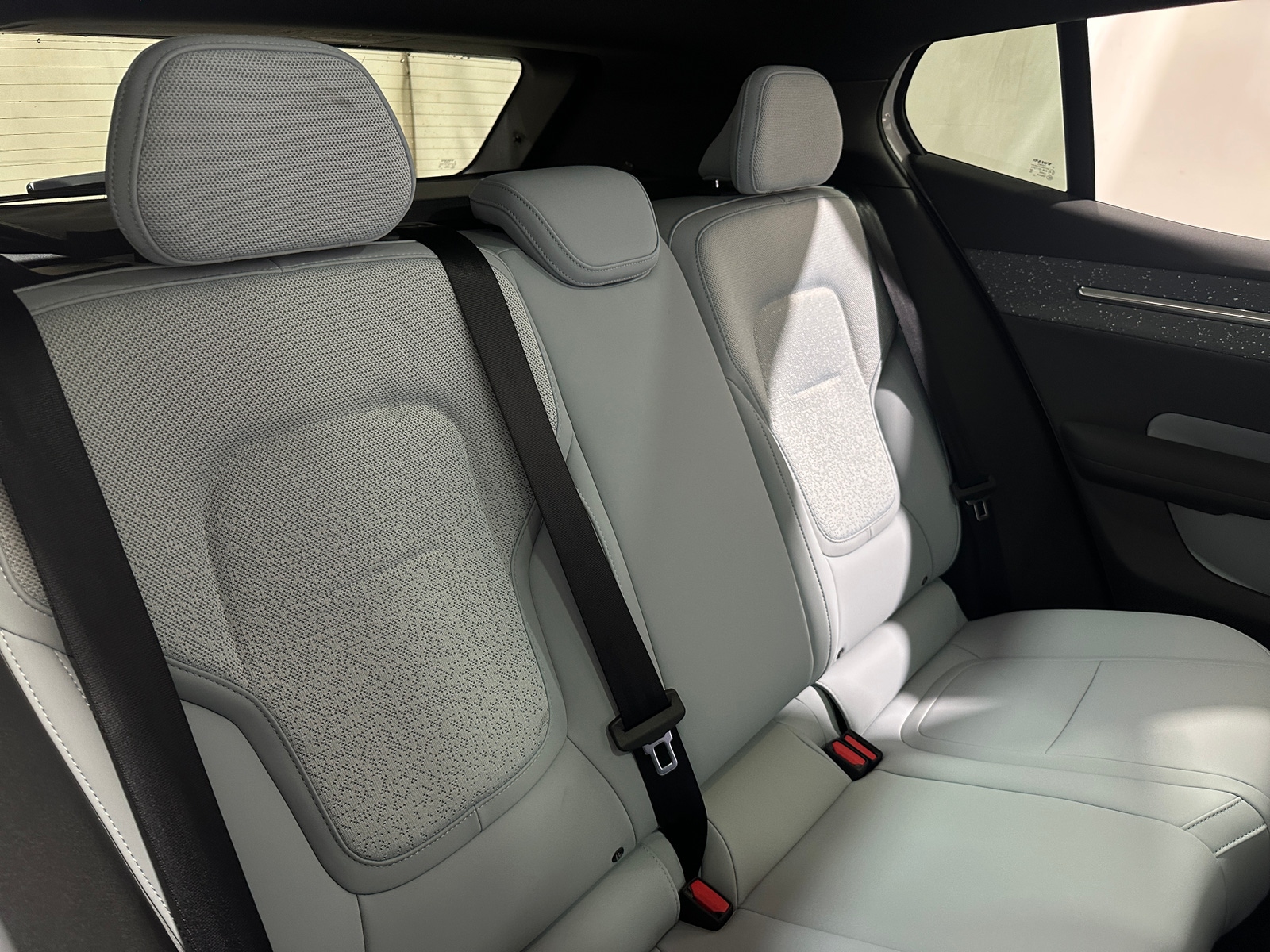 Thumbnail: 2026 Volvo EX30 - 5