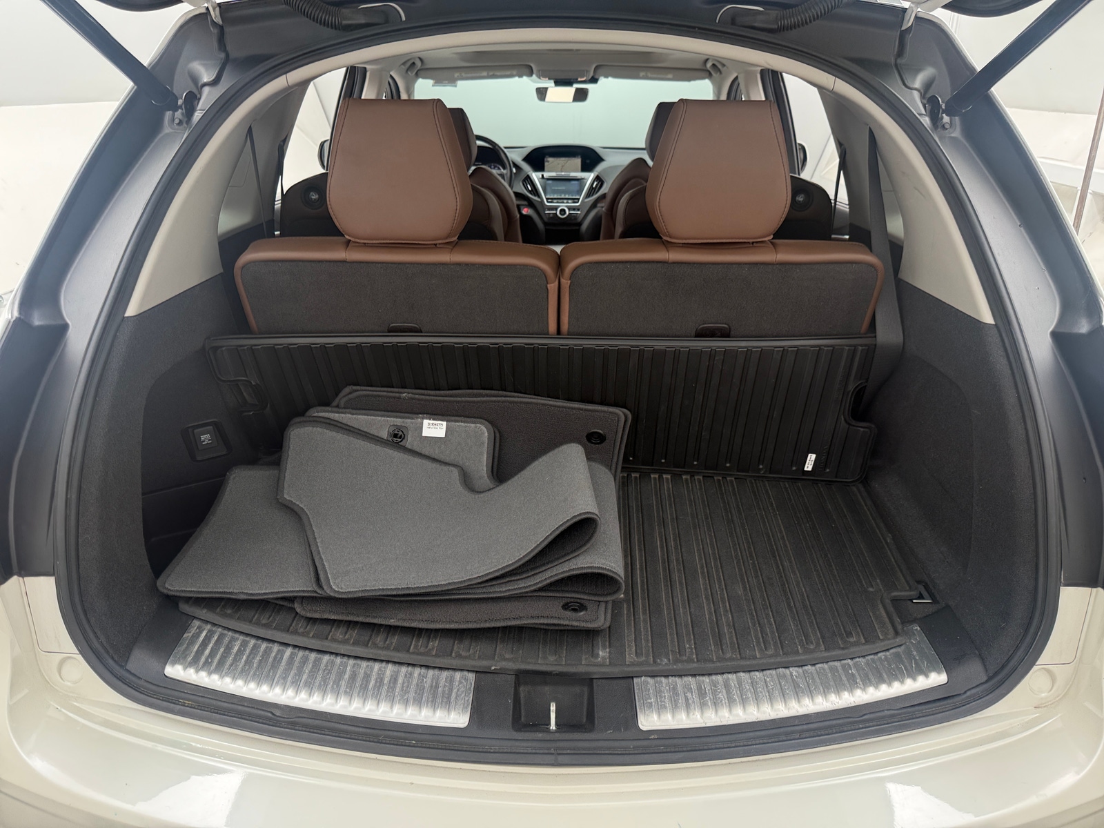 Thumbnail: 2019 Acura MDX - 6