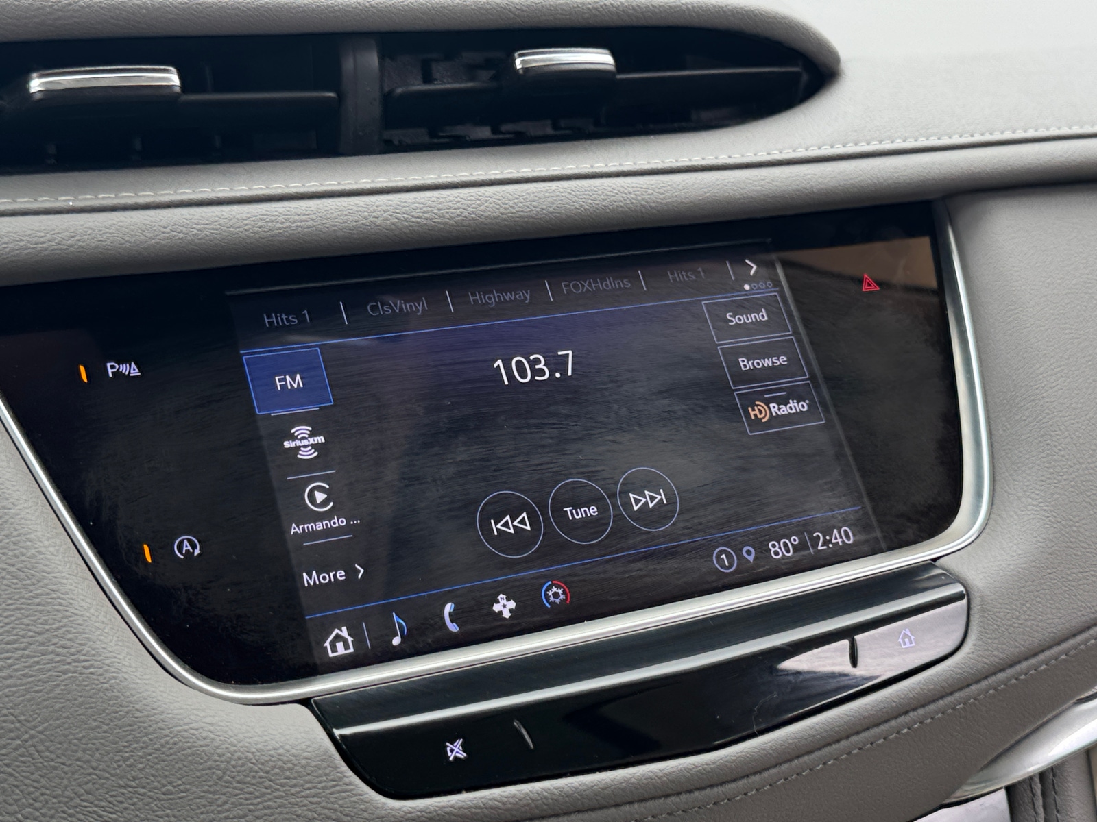 Thumbnail: 2022 Cadillac XT5 - 3