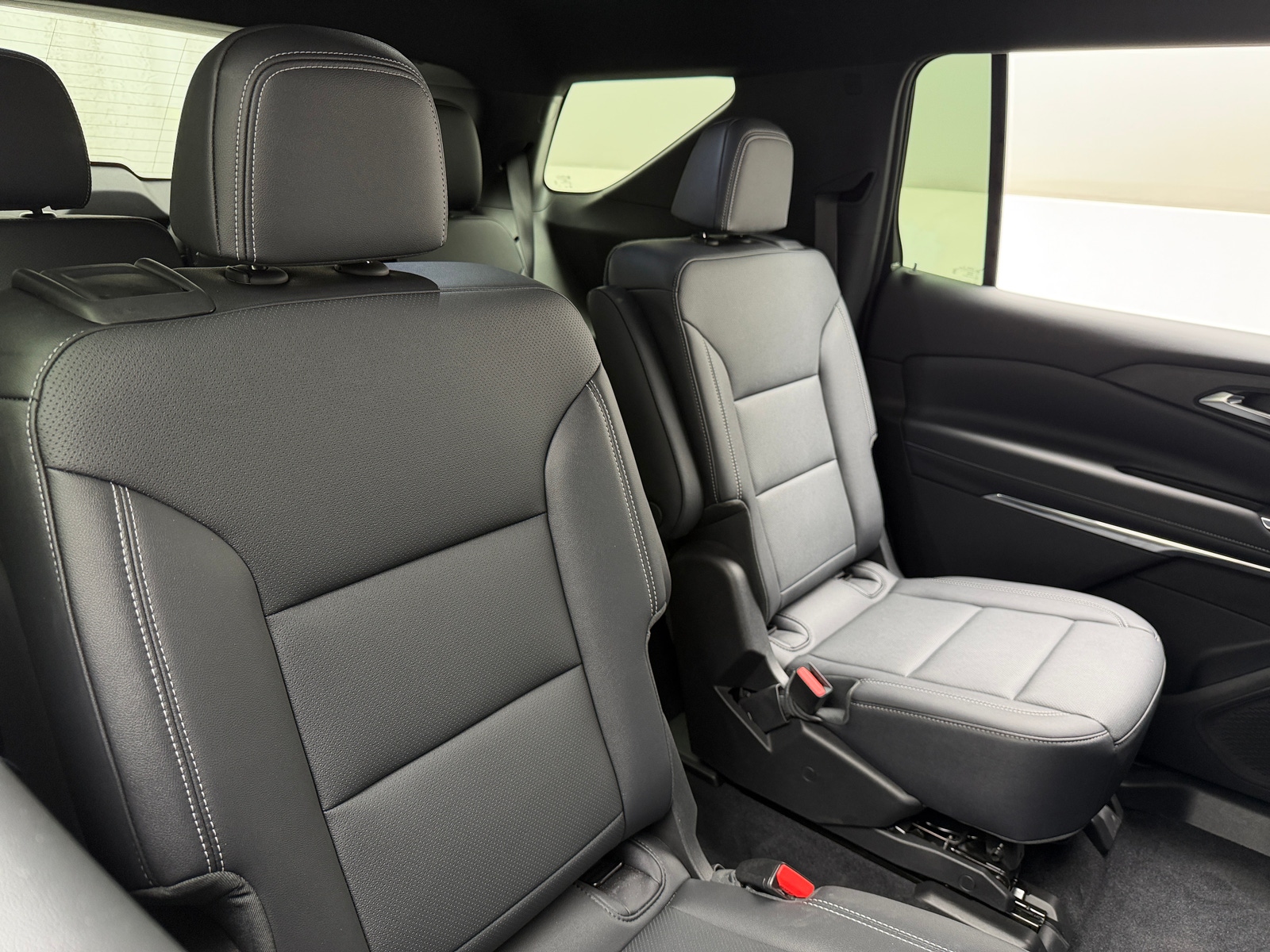 Thumbnail: 2026 Chevrolet Traverse - 5