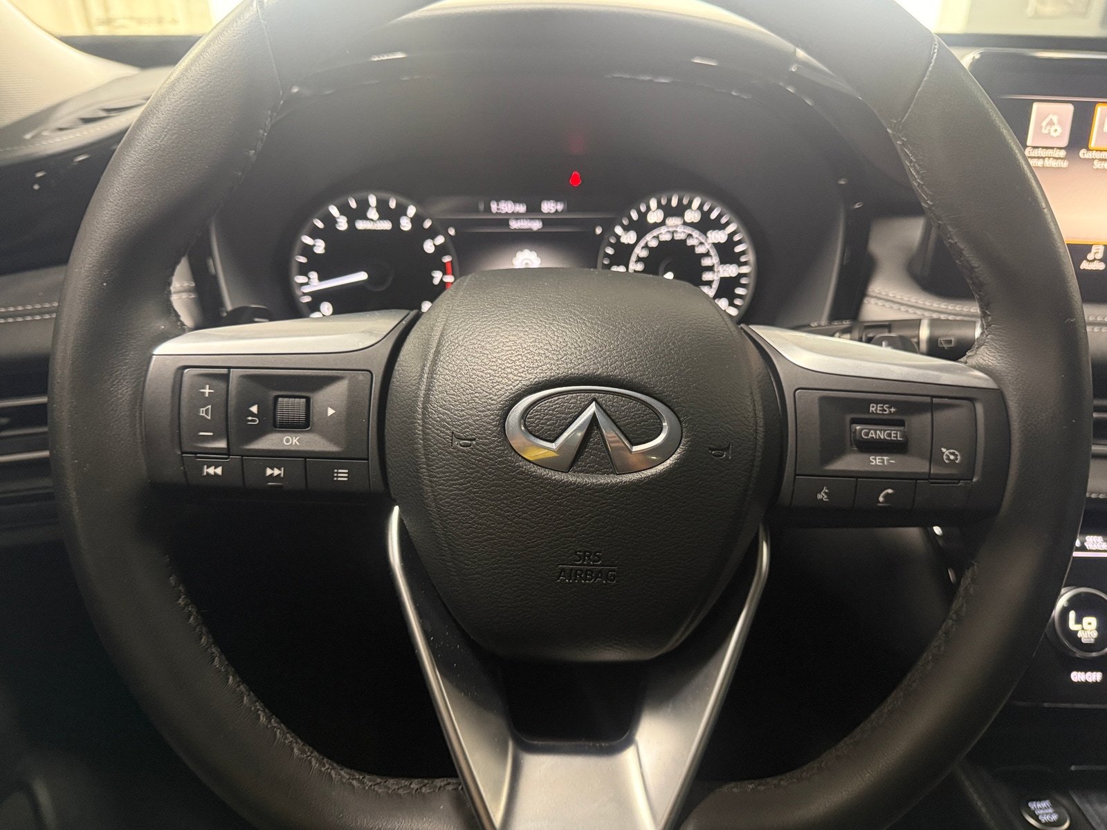Thumbnail: 2023 INFINITI QX60 - 4