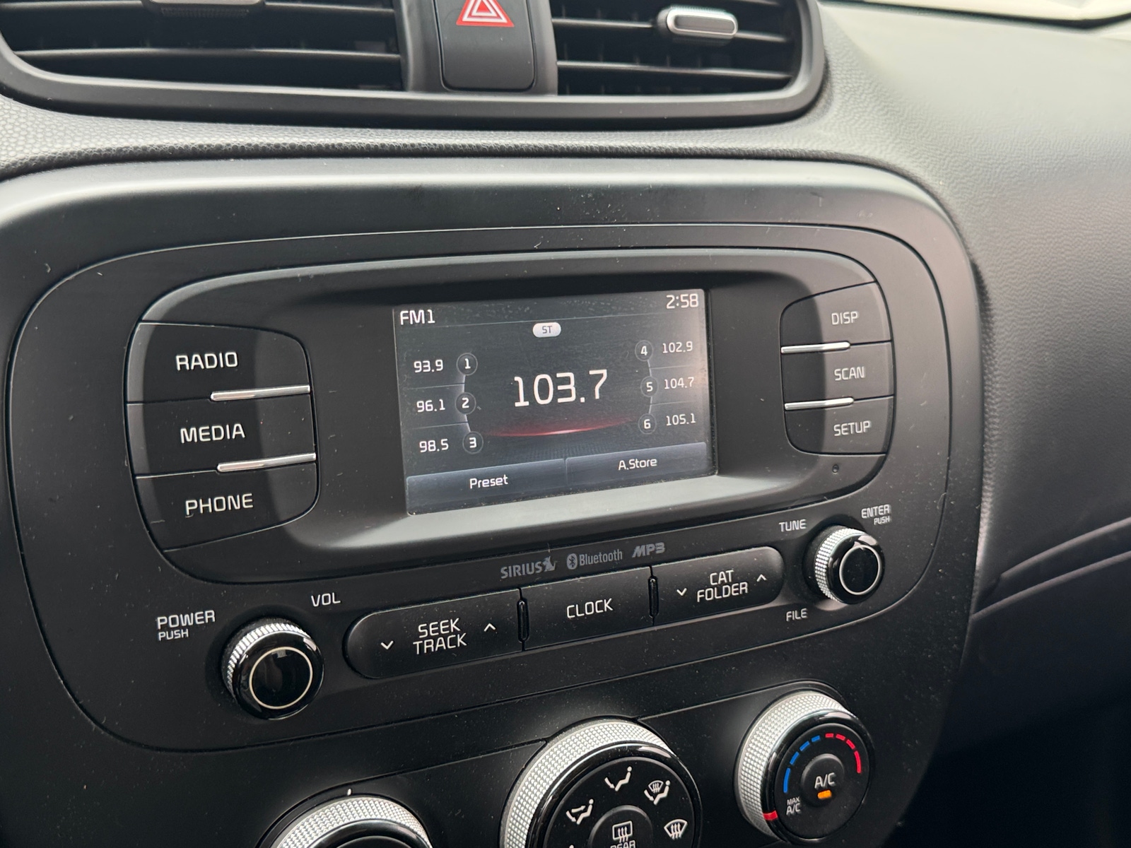 Thumbnail: 2016 Kia Soul - 4