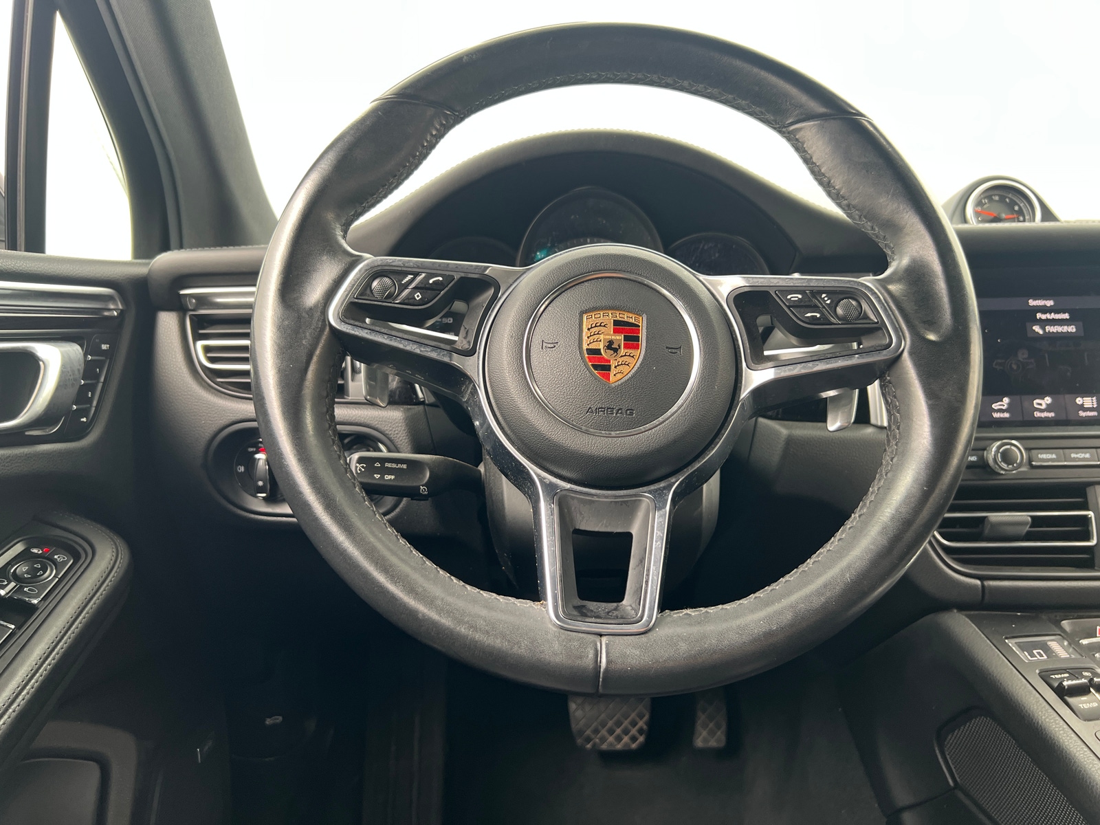 Thumbnail: 2019 Porsche Macan - 4