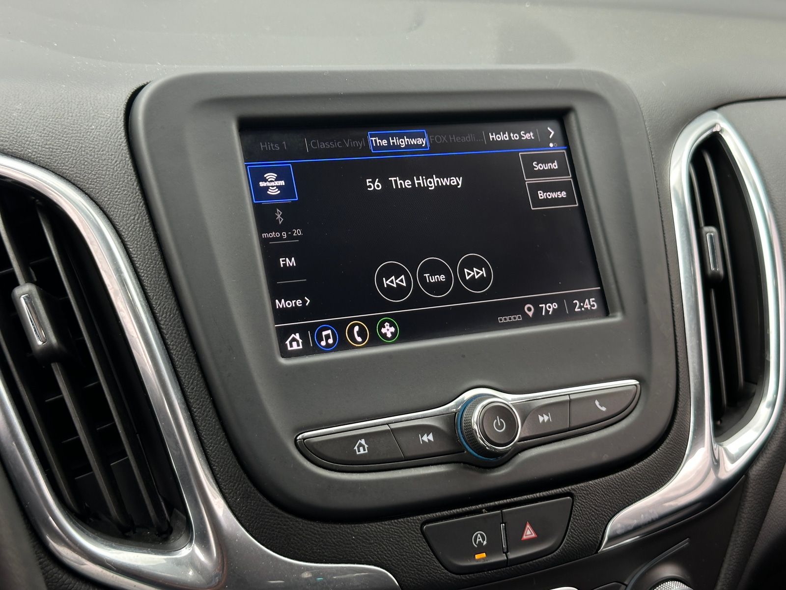 Thumbnail: 2022 Chevrolet Equinox - 4