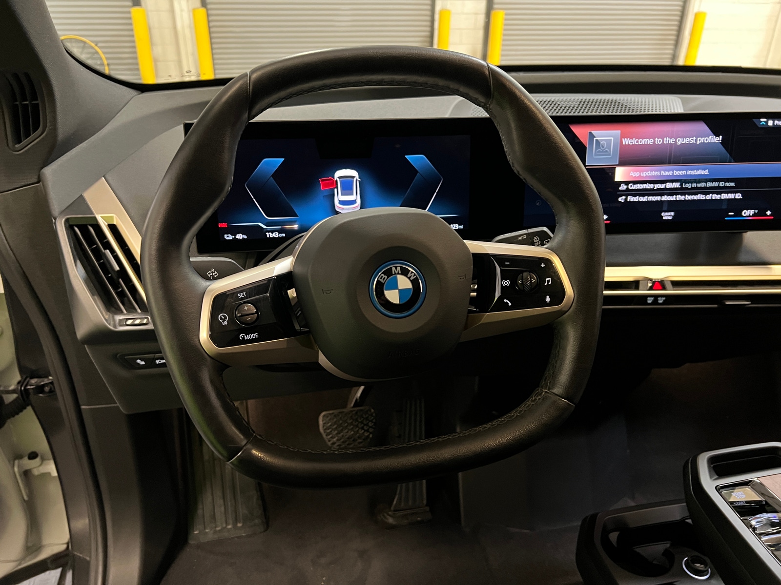 Thumbnail: 2023 BMW iX - 4