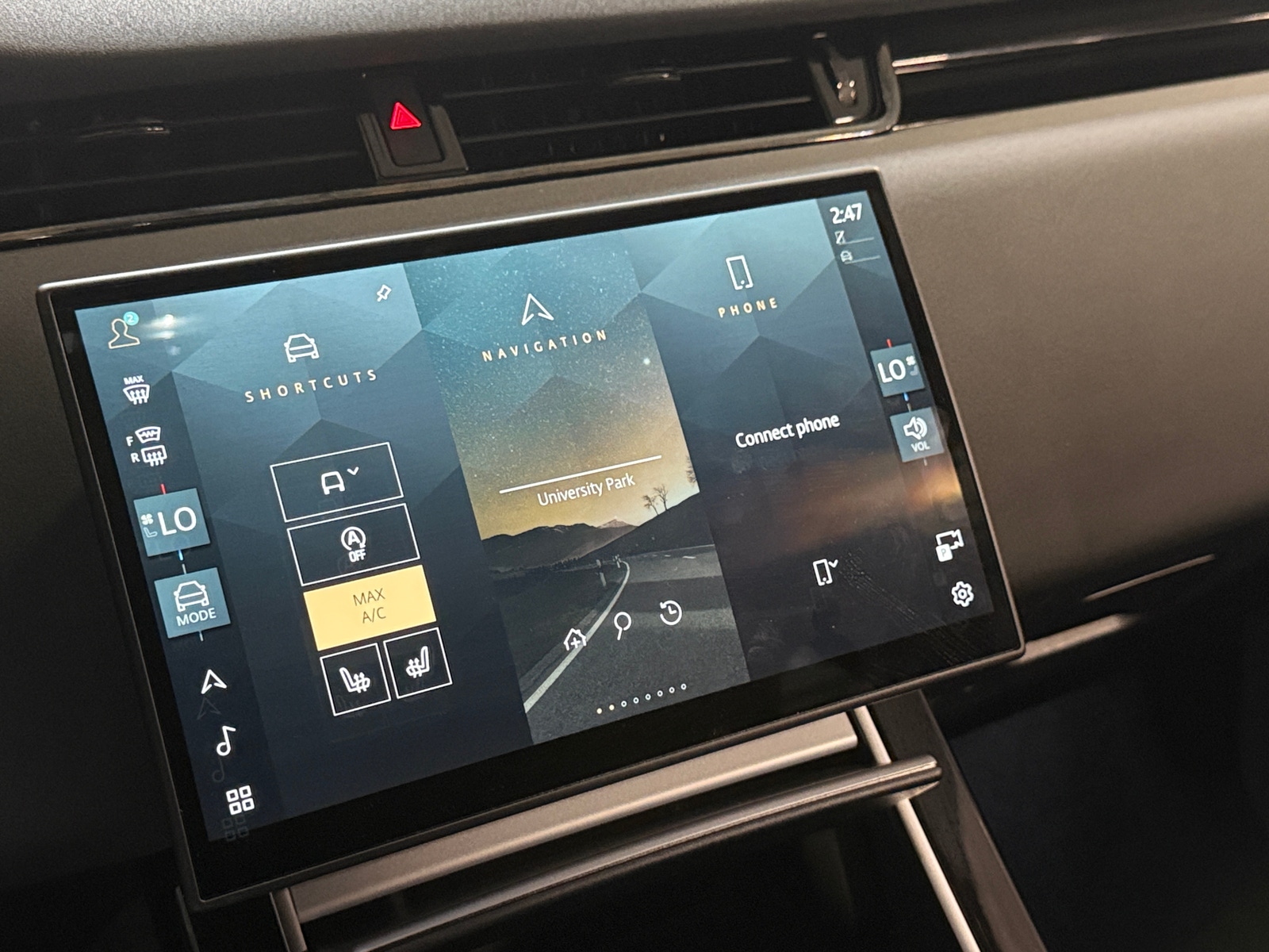 Thumbnail: 2024 Land Rover Range Rover Evoque - 3