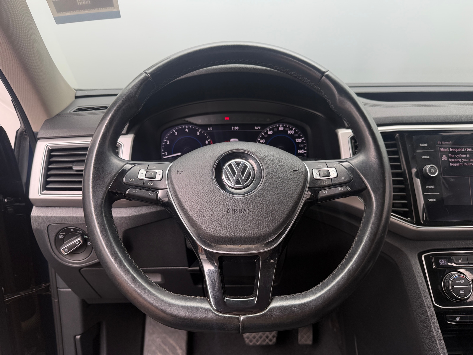 Thumbnail: 2018 Volkswagen Atlas - 4