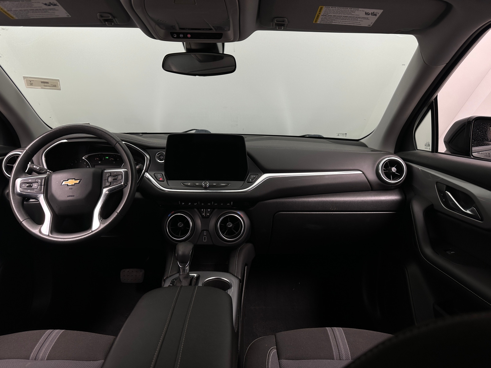 Thumbnail: 2023 Chevrolet Blazer - 3