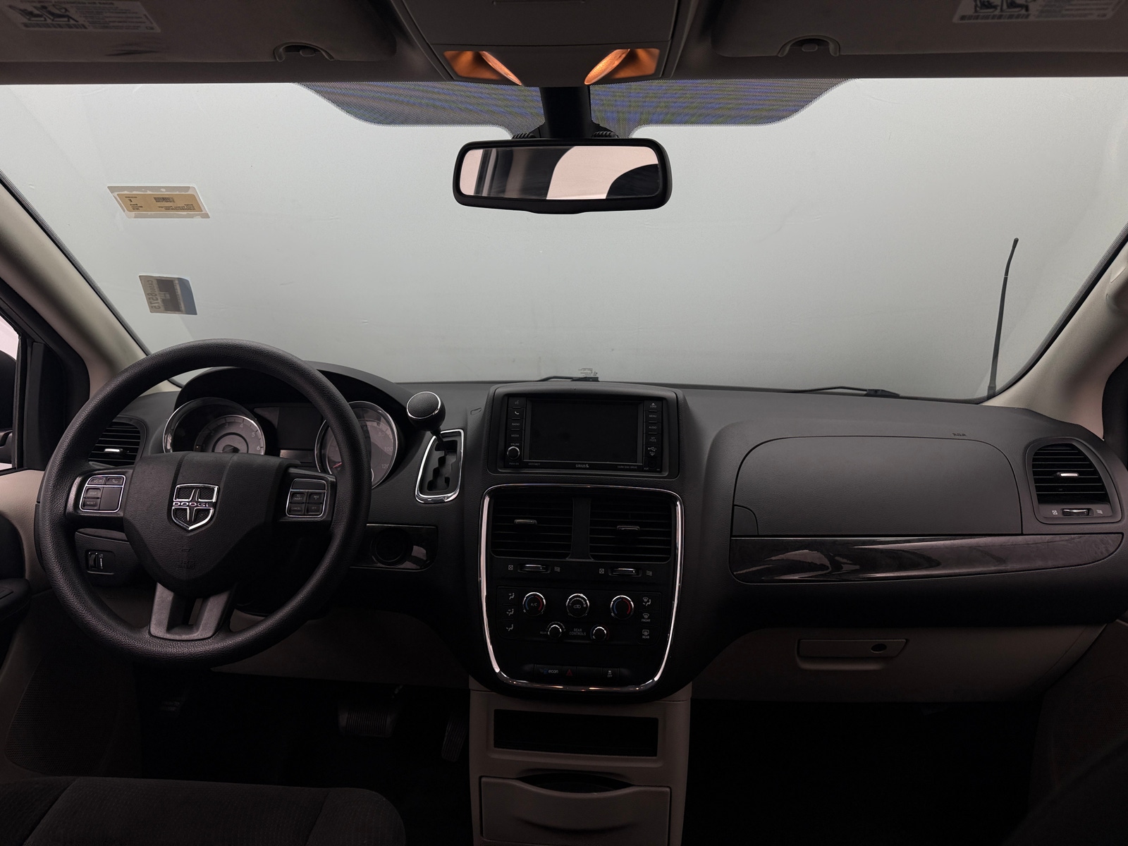 Thumbnail: 2018 Dodge Grand Caravan - 3