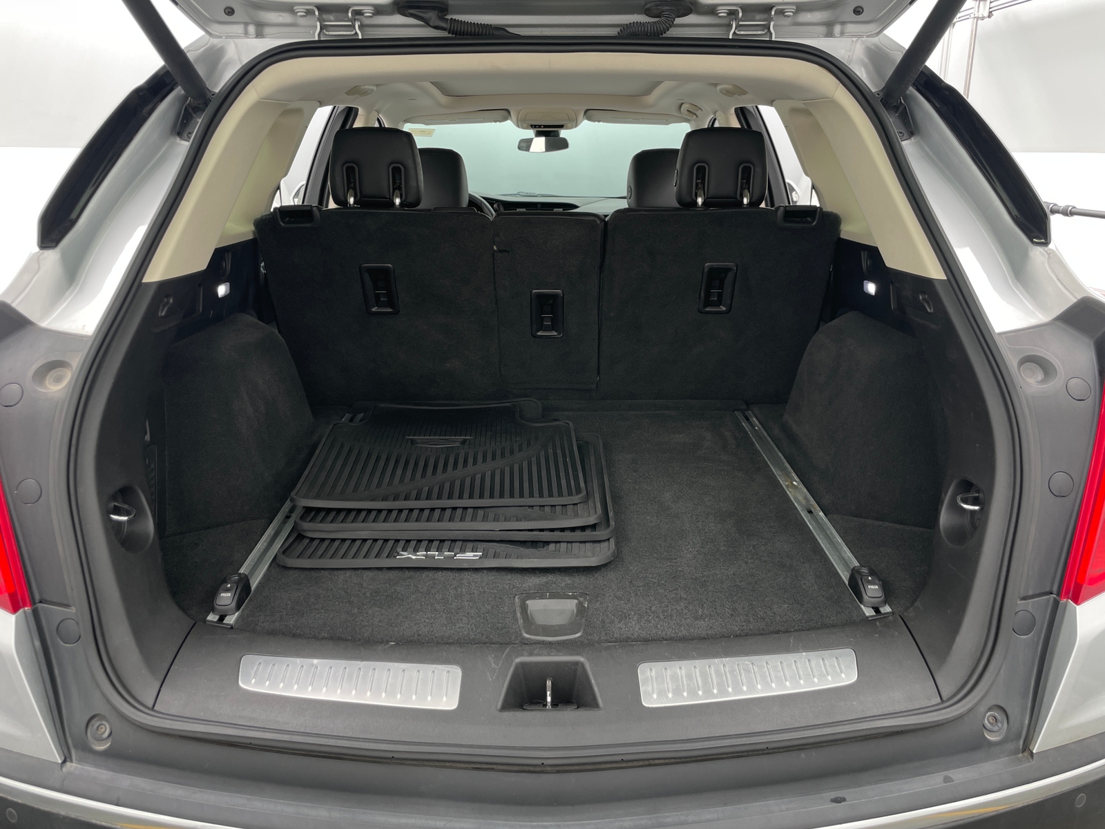Thumbnail: 2017 Cadillac XT5 - 6