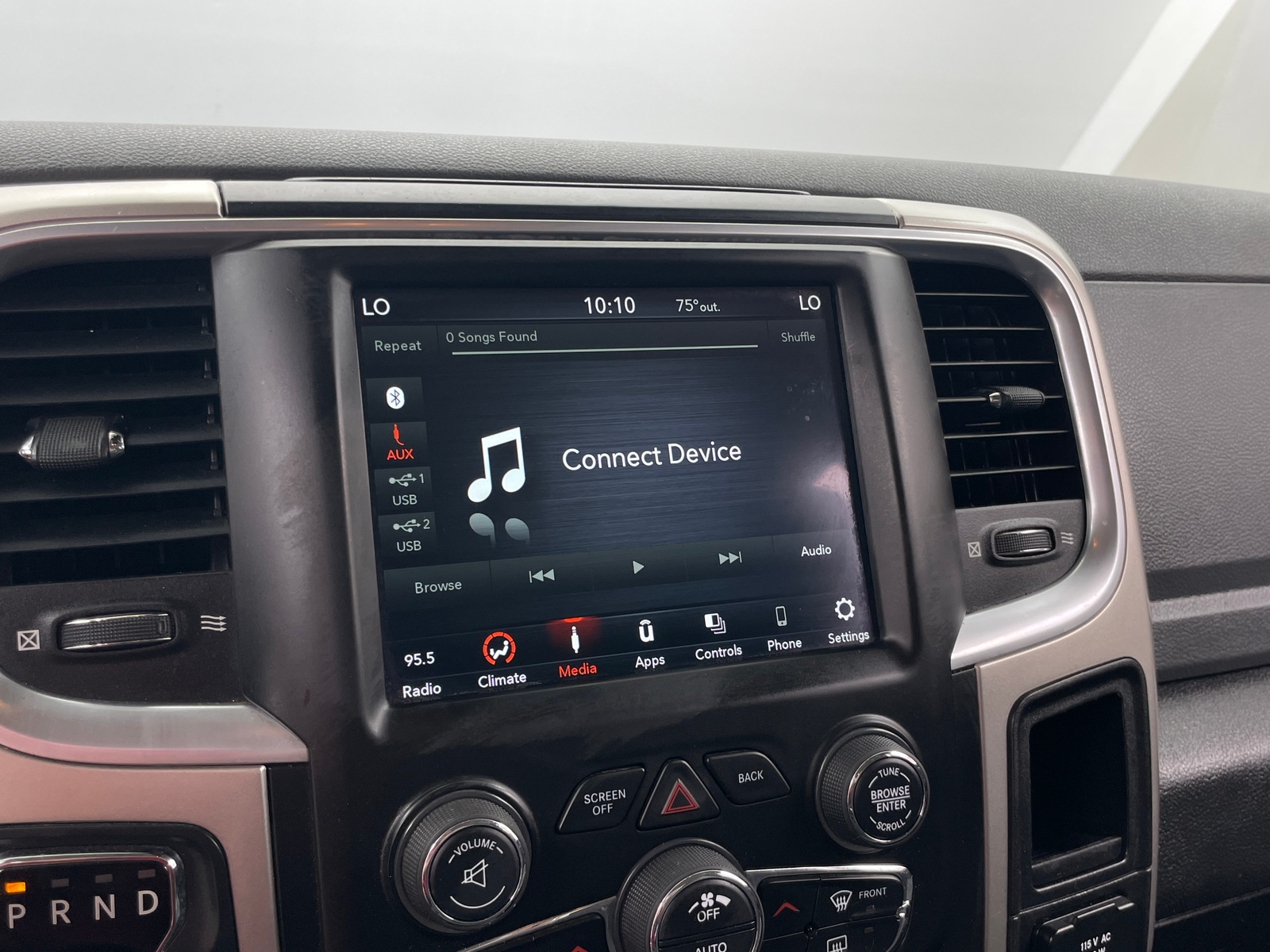 Thumbnail: 2019 RAM 1500 Classic - 4