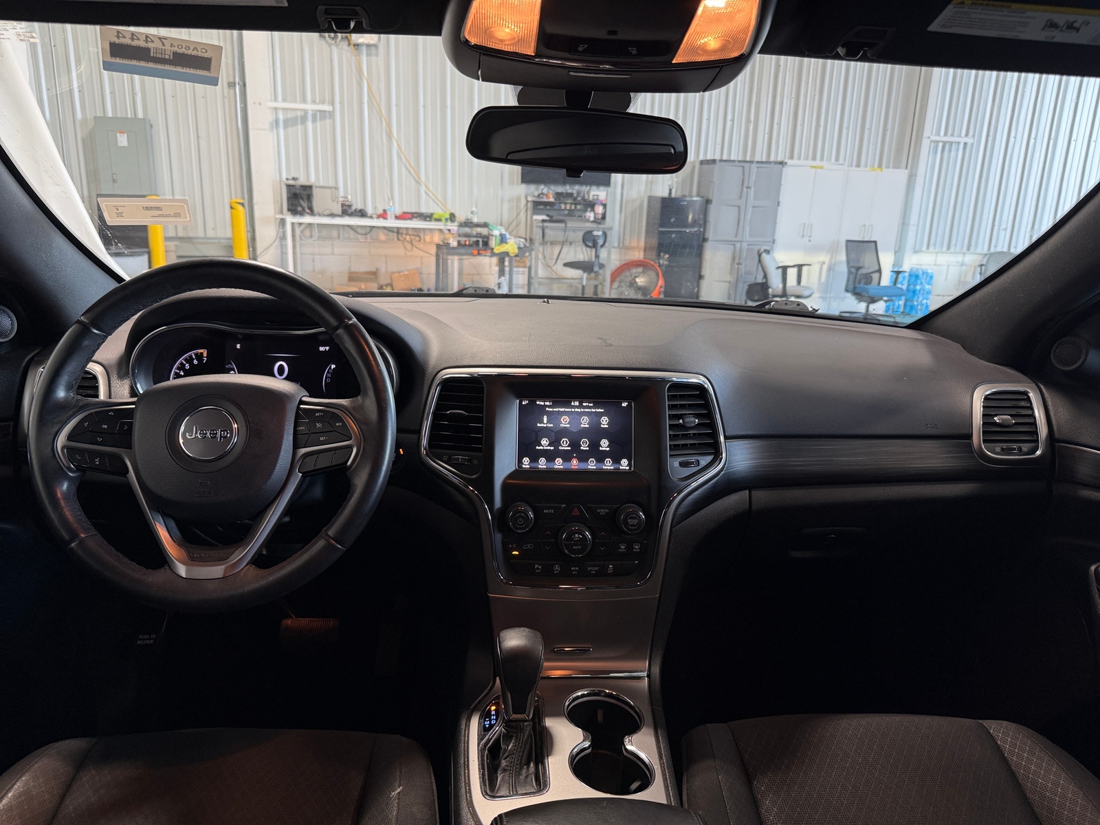 Thumbnail: 2019 Jeep Grand Cherokee - 3
