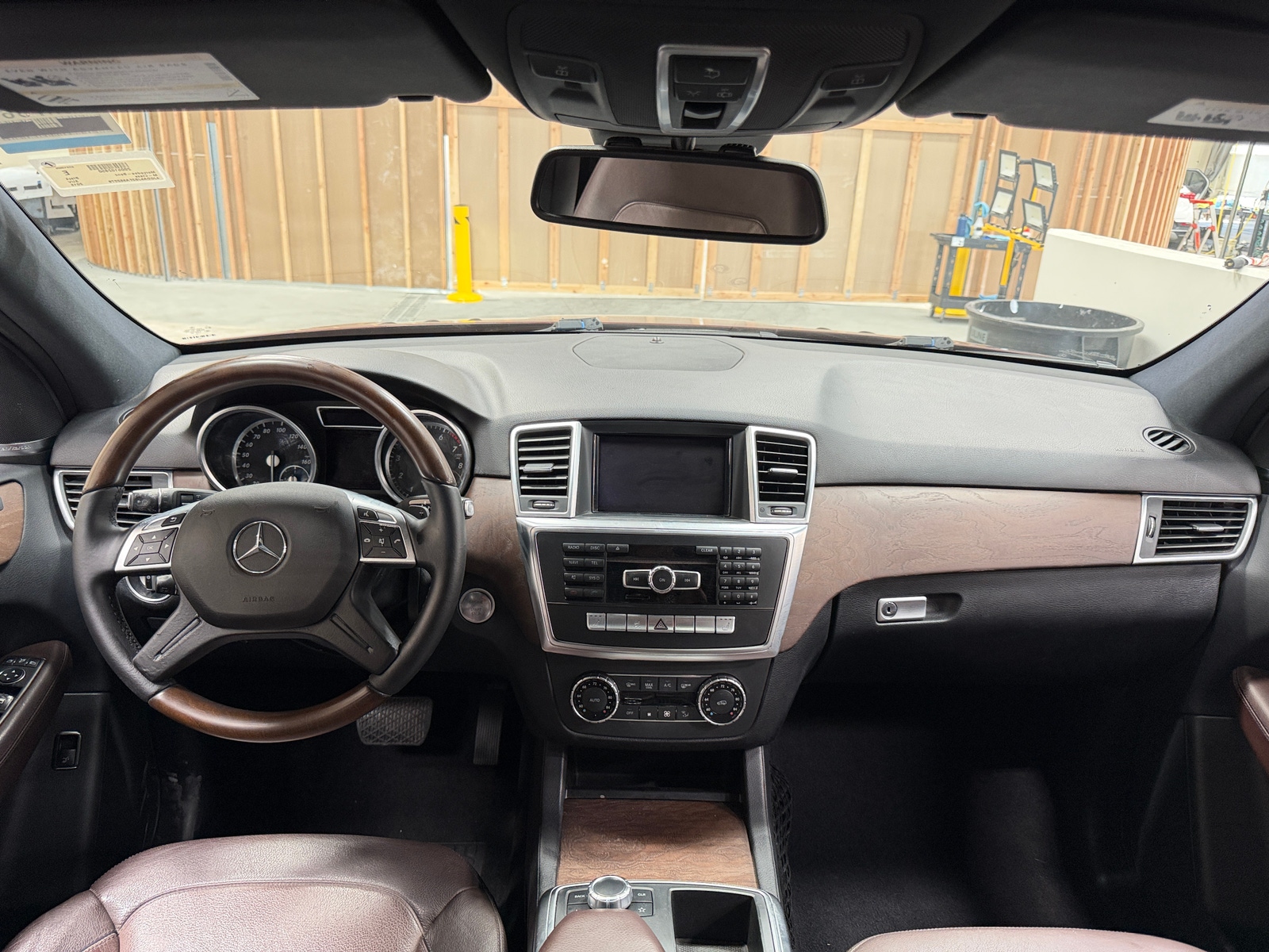 Thumbnail: 2015 Mercedes-Benz M-Class - 2