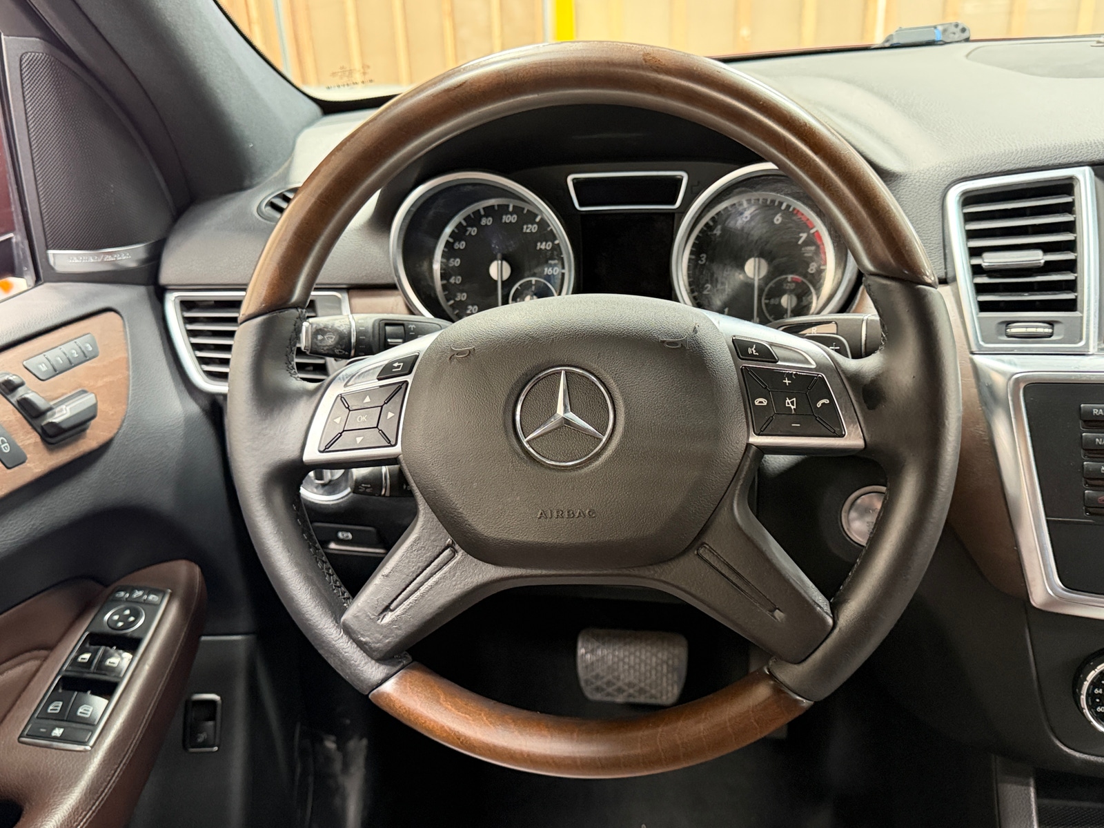 Thumbnail: 2015 Mercedes-Benz M-Class - 4