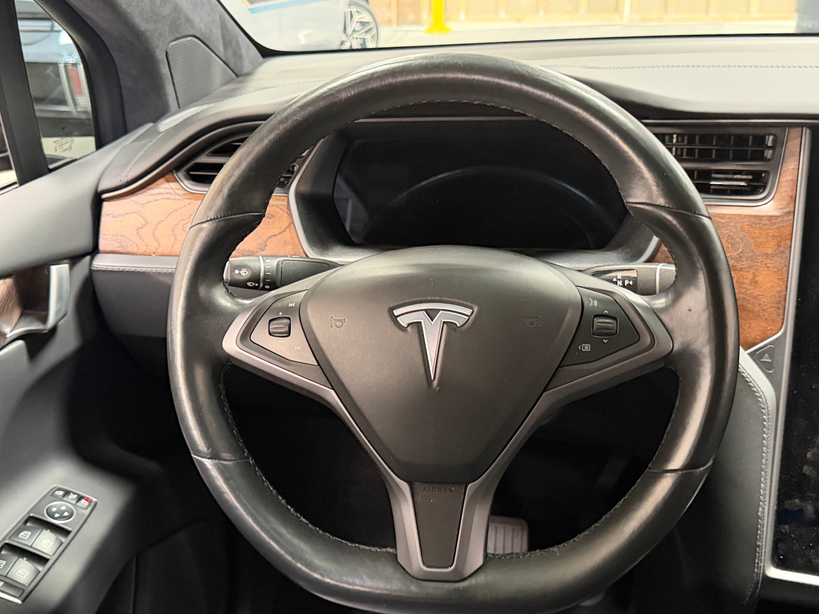 Thumbnail: 2021 Tesla Model X - 4