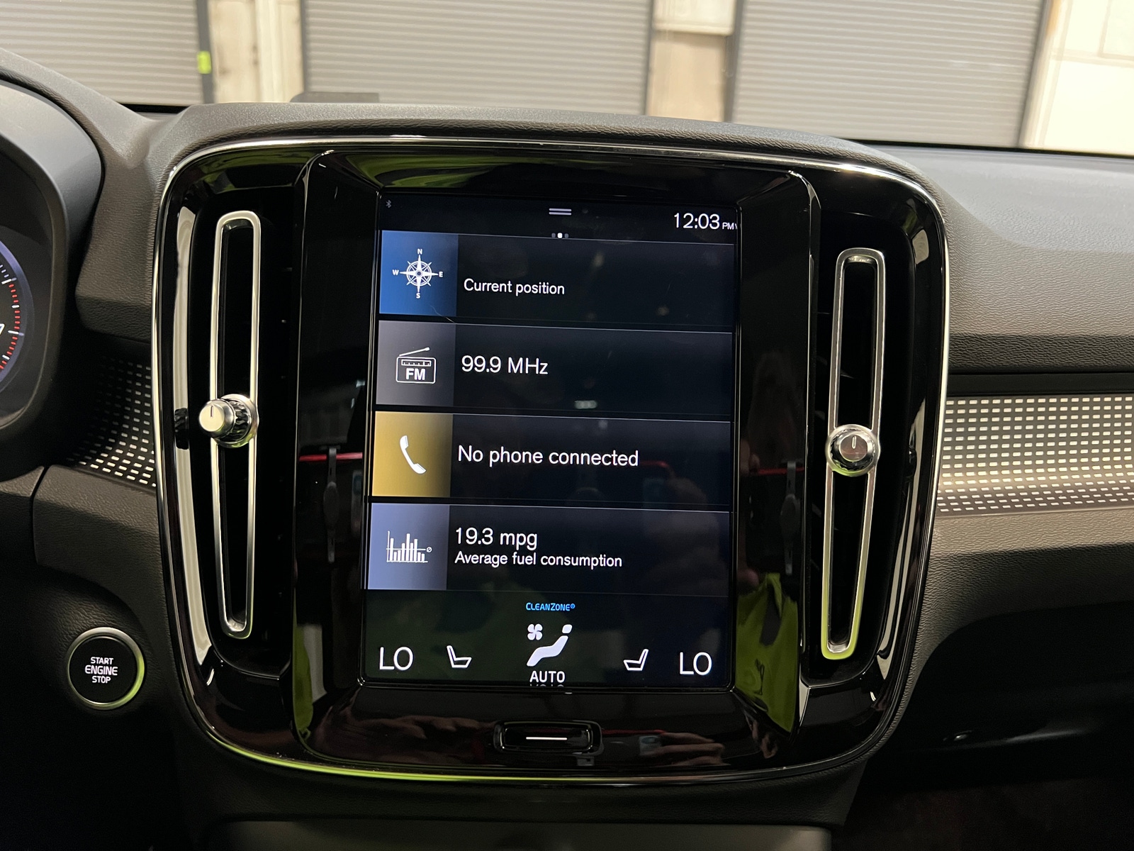 Thumbnail: 2019 Volvo XC40 - 3