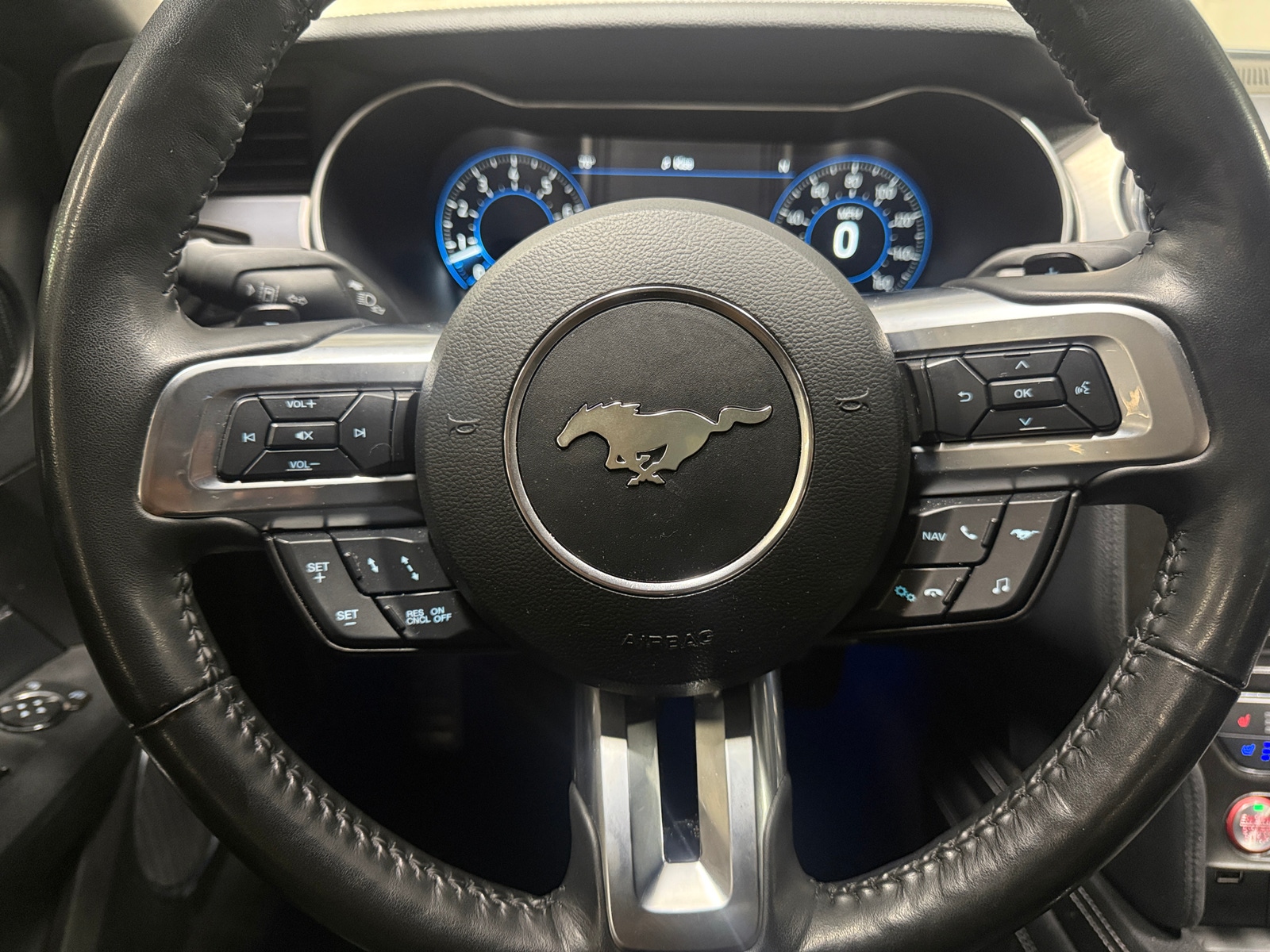 Thumbnail: 2022 Ford Mustang - 3