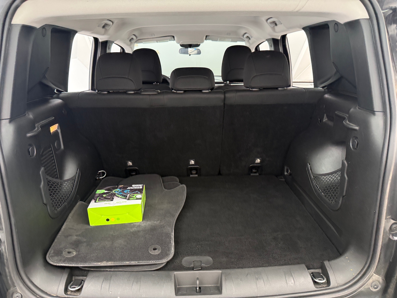 Thumbnail: 2018 Jeep Renegade - 7