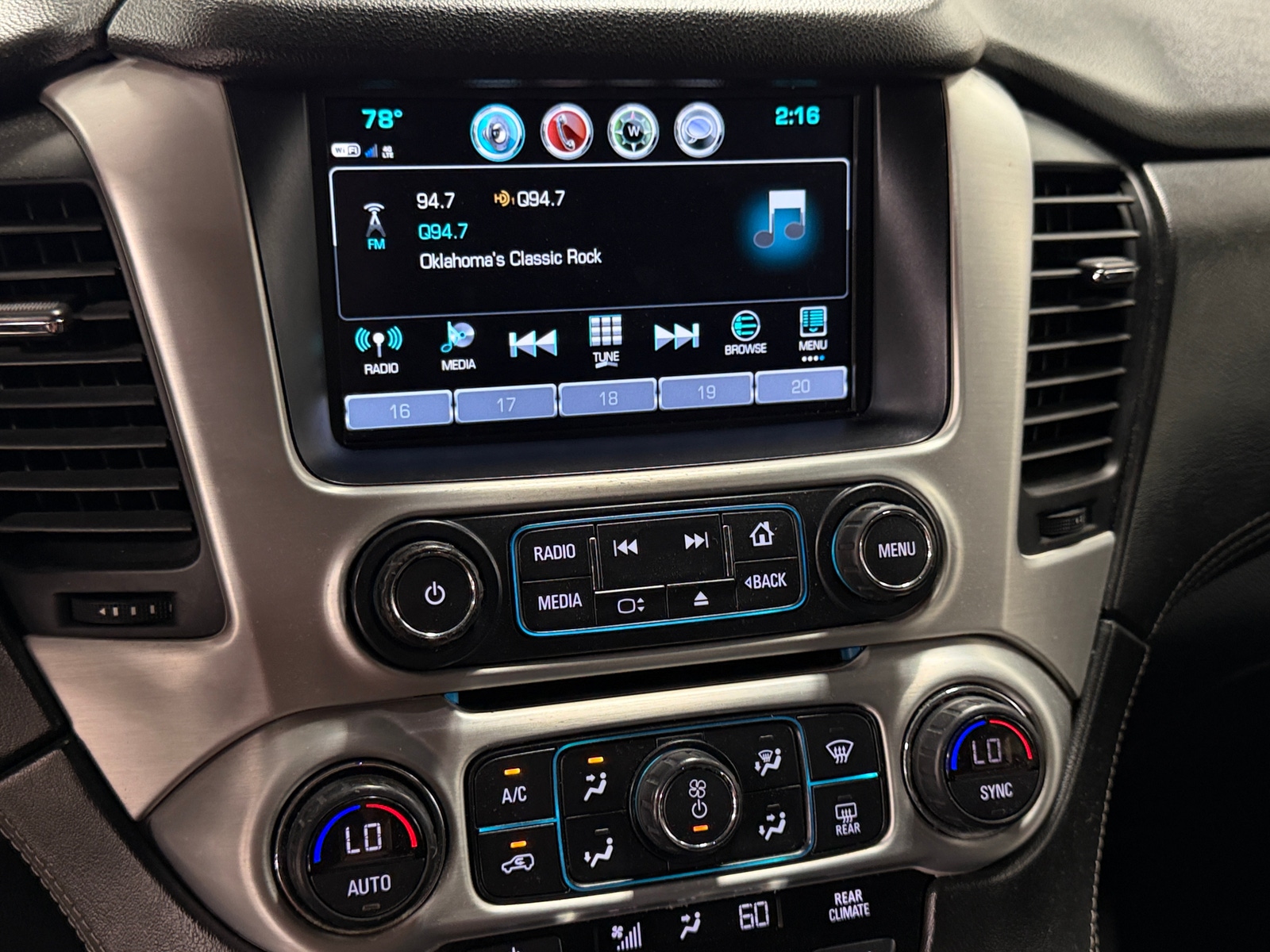 Thumbnail: 2019 GMC Yukon XL - 4