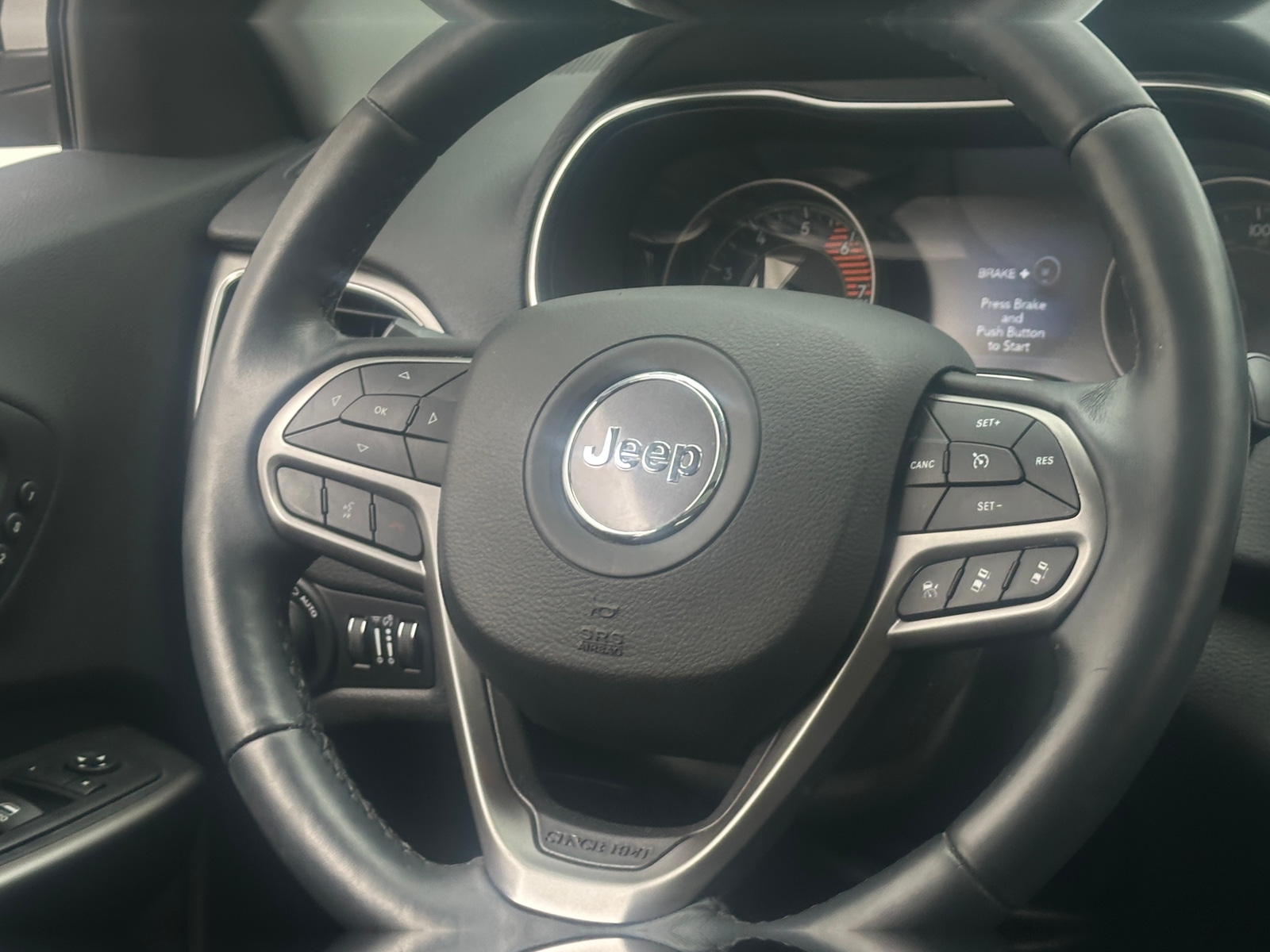 Thumbnail: 2019 Jeep Cherokee - 4