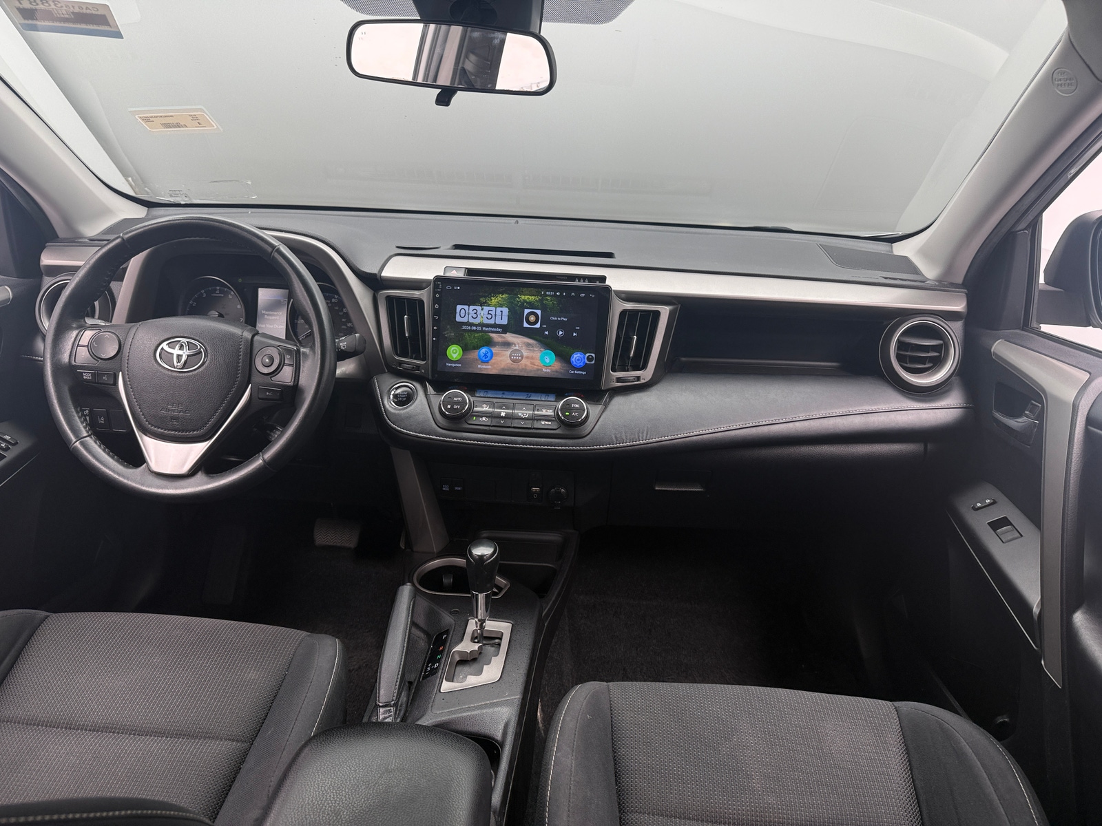 Thumbnail: 2018 Toyota RAV4 - 3