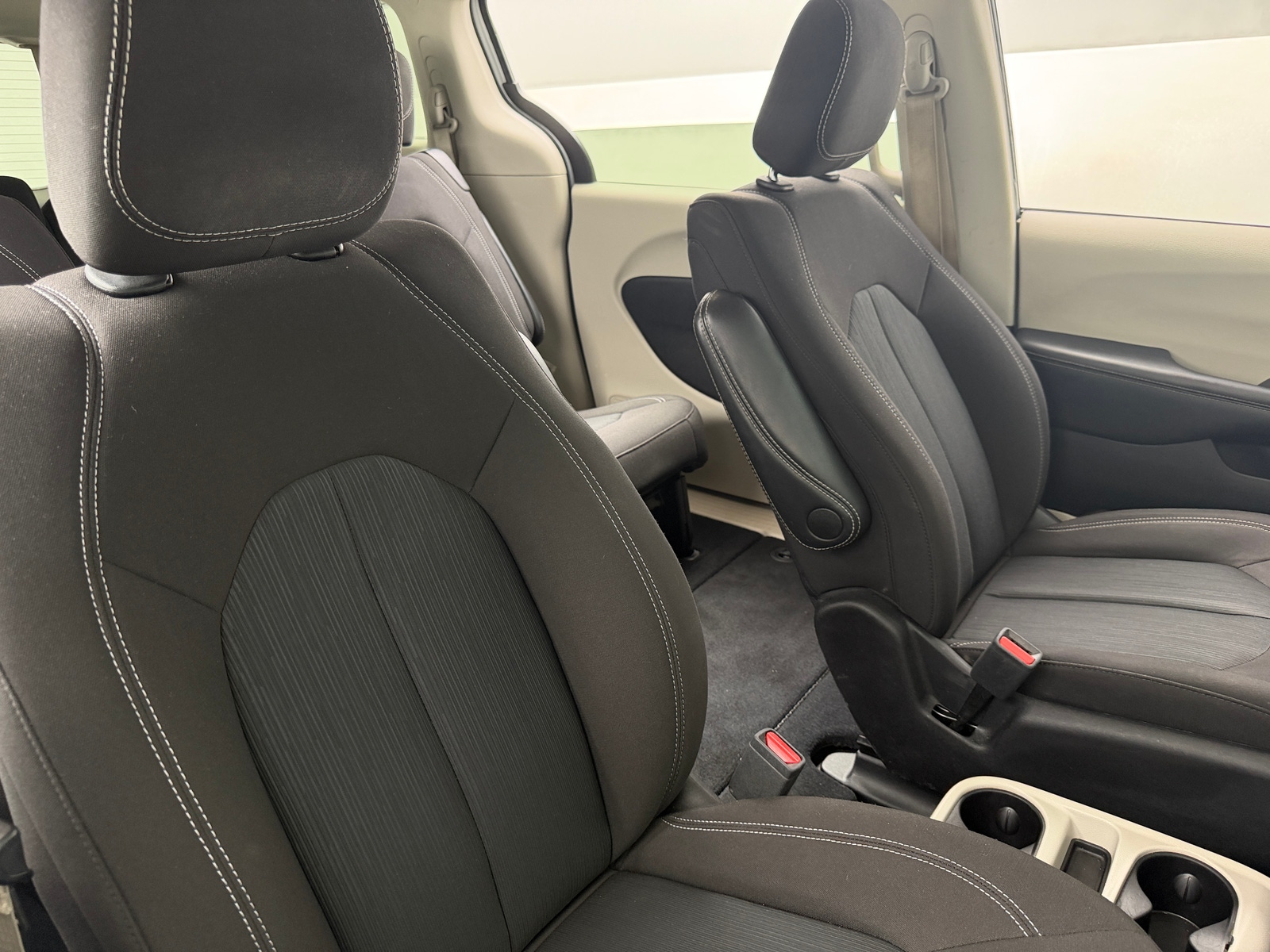 Thumbnail: 2024 Chrysler Voyager - 2