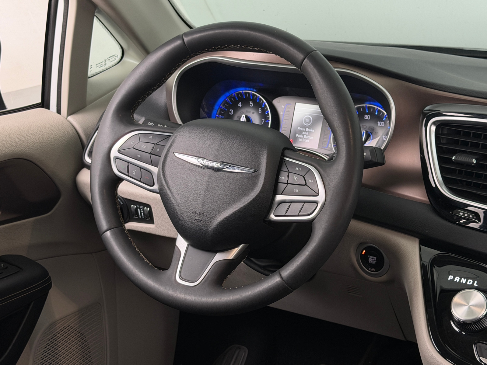 Thumbnail: 2024 Chrysler Voyager - 5
