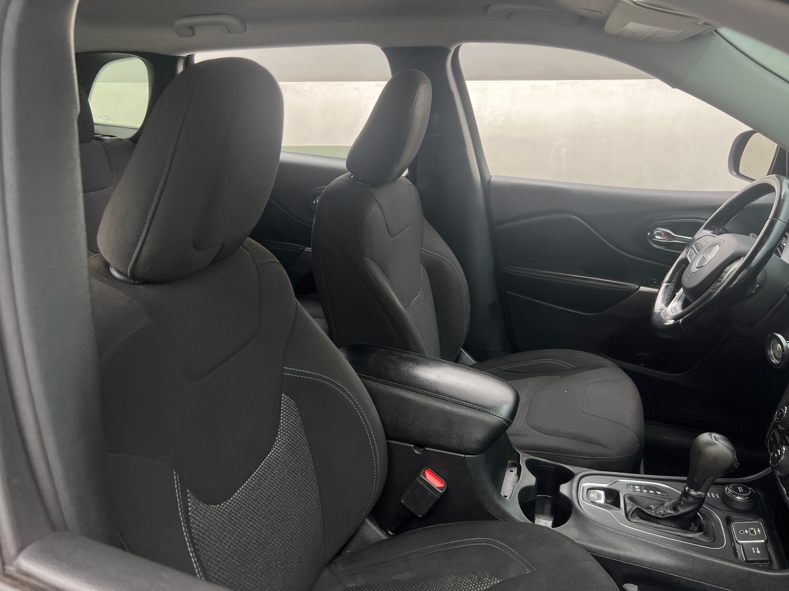 Thumbnail: 2020 Jeep Cherokee - 2