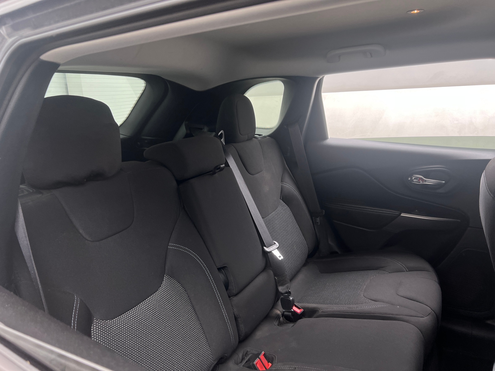 Thumbnail: 2020 Jeep Cherokee - 6