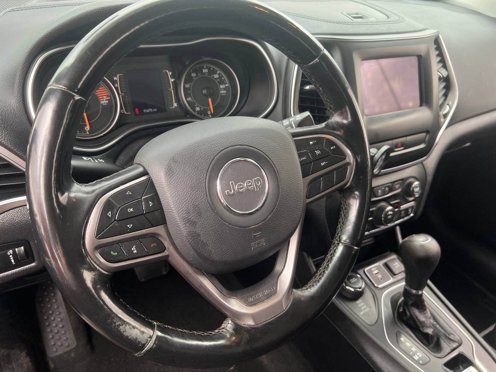 Thumbnail: 2020 Jeep Cherokee - 5