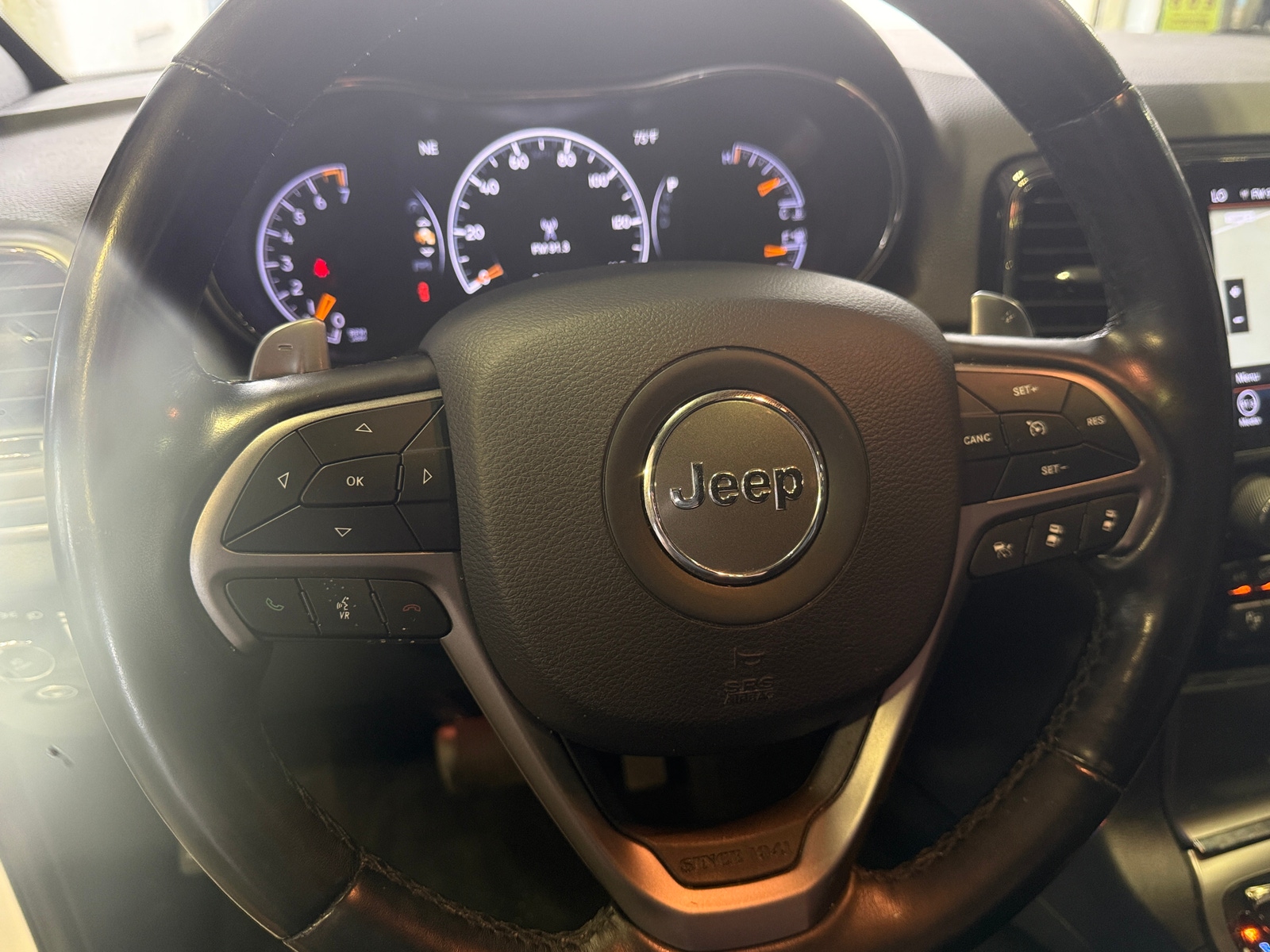 Thumbnail: 2020 Jeep Grand Cherokee - 4