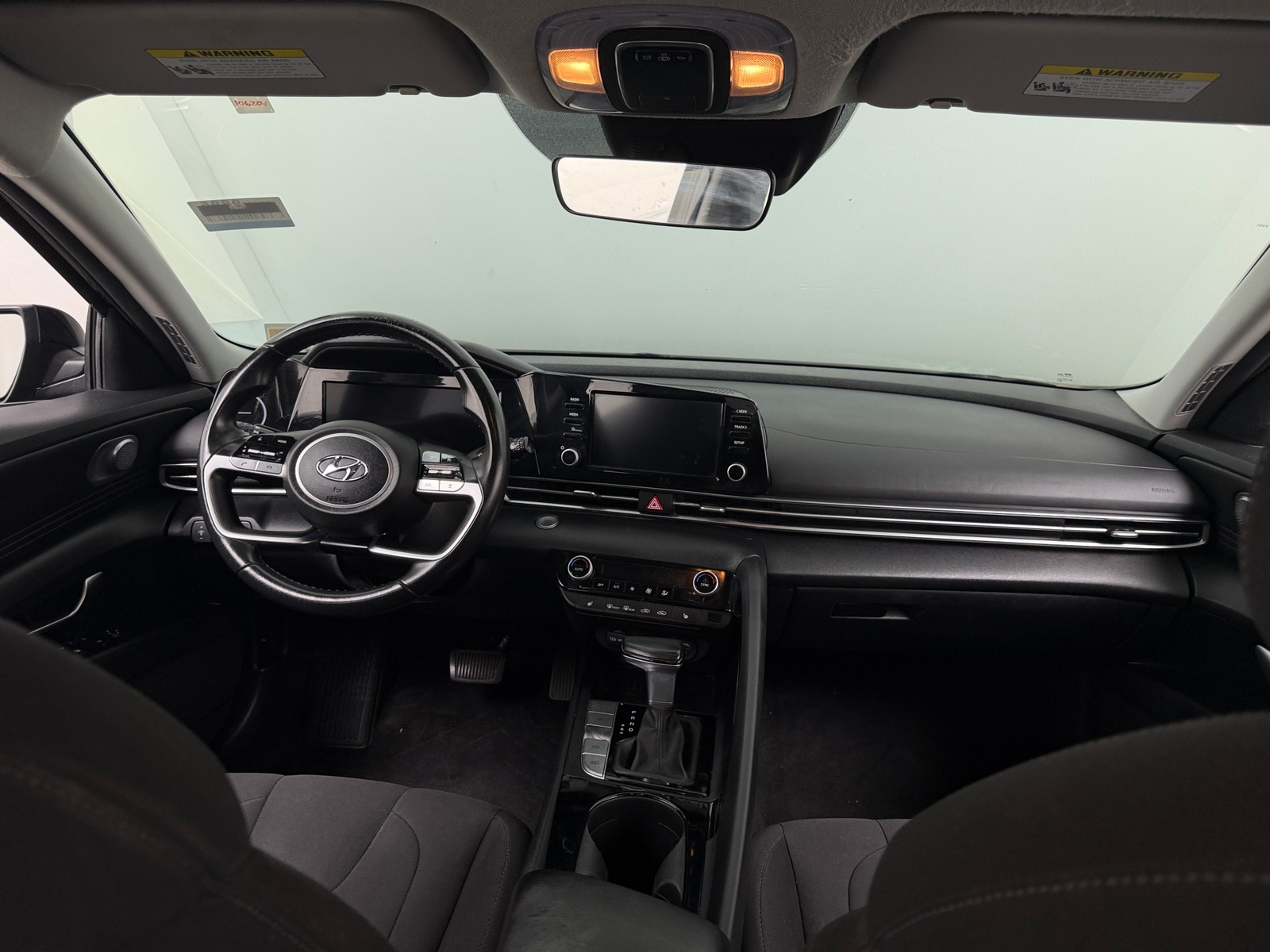 Thumbnail: 2022 Hyundai Elantra - 3