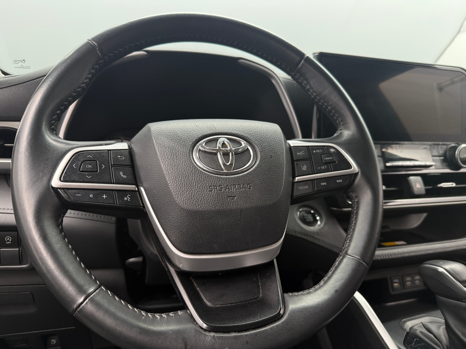 Thumbnail: 2023 Toyota Highlander - 5