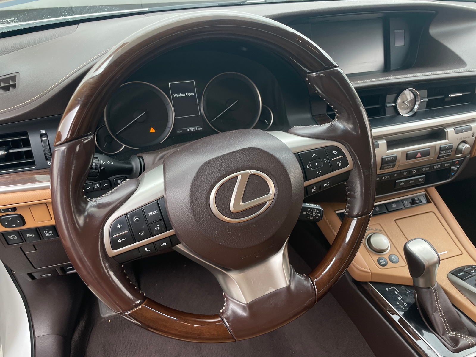Thumbnail: 2017 Lexus ES - 4