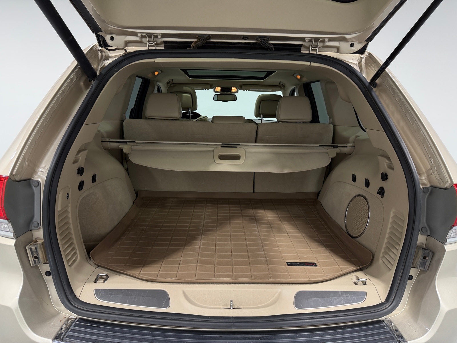 Thumbnail: 2014 Jeep Grand Cherokee - 6
